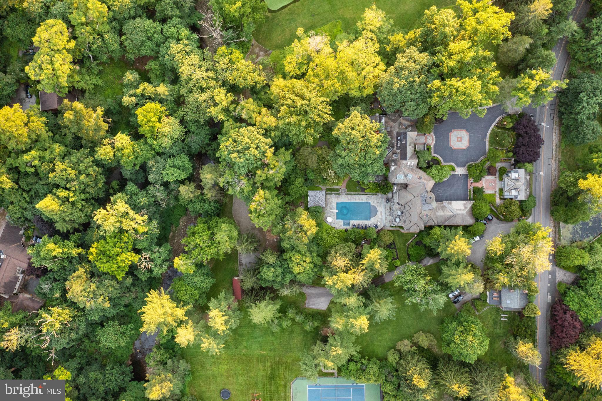 GLADWYNE - Residential