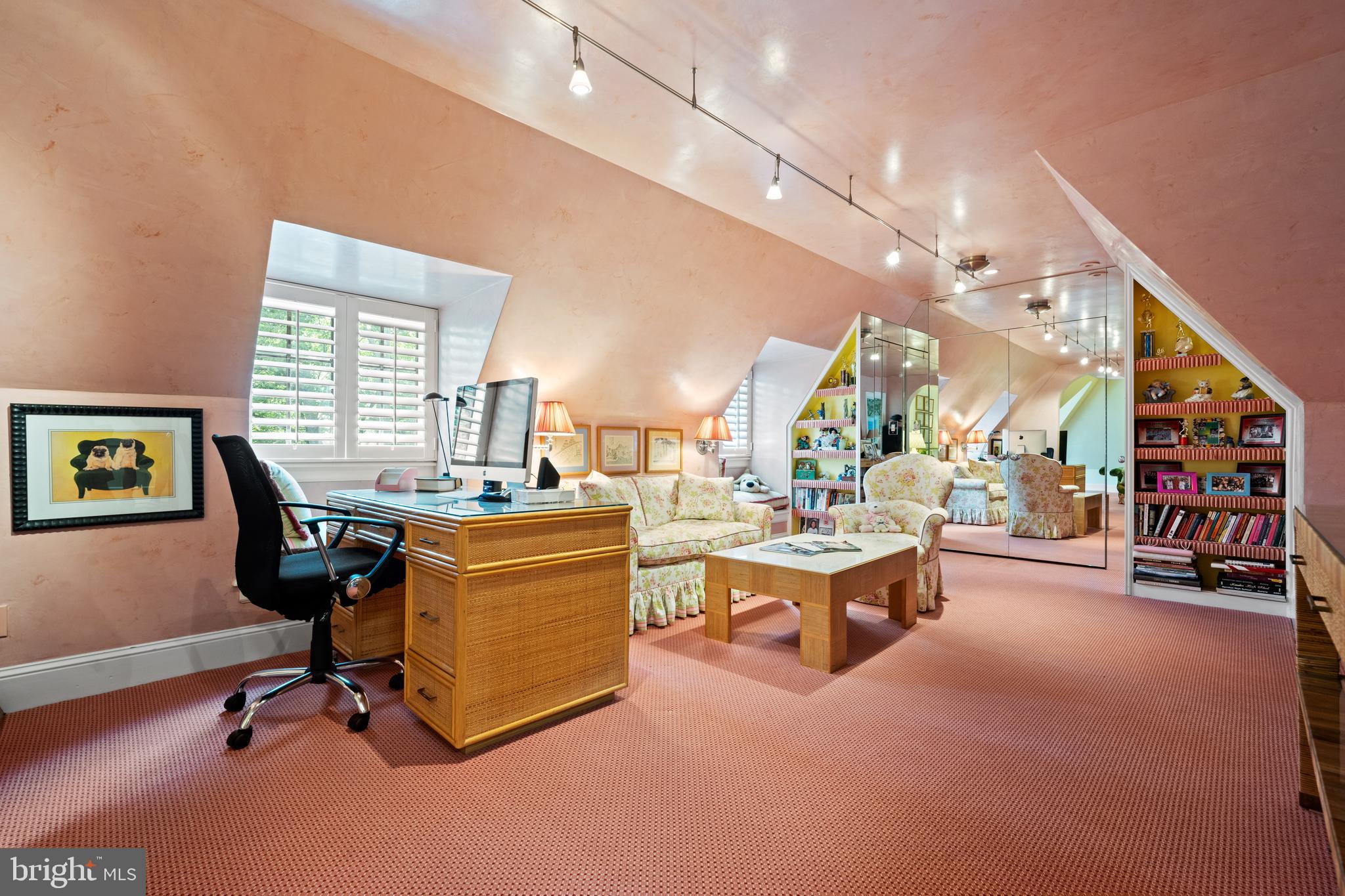 GLADWYNE - Residential