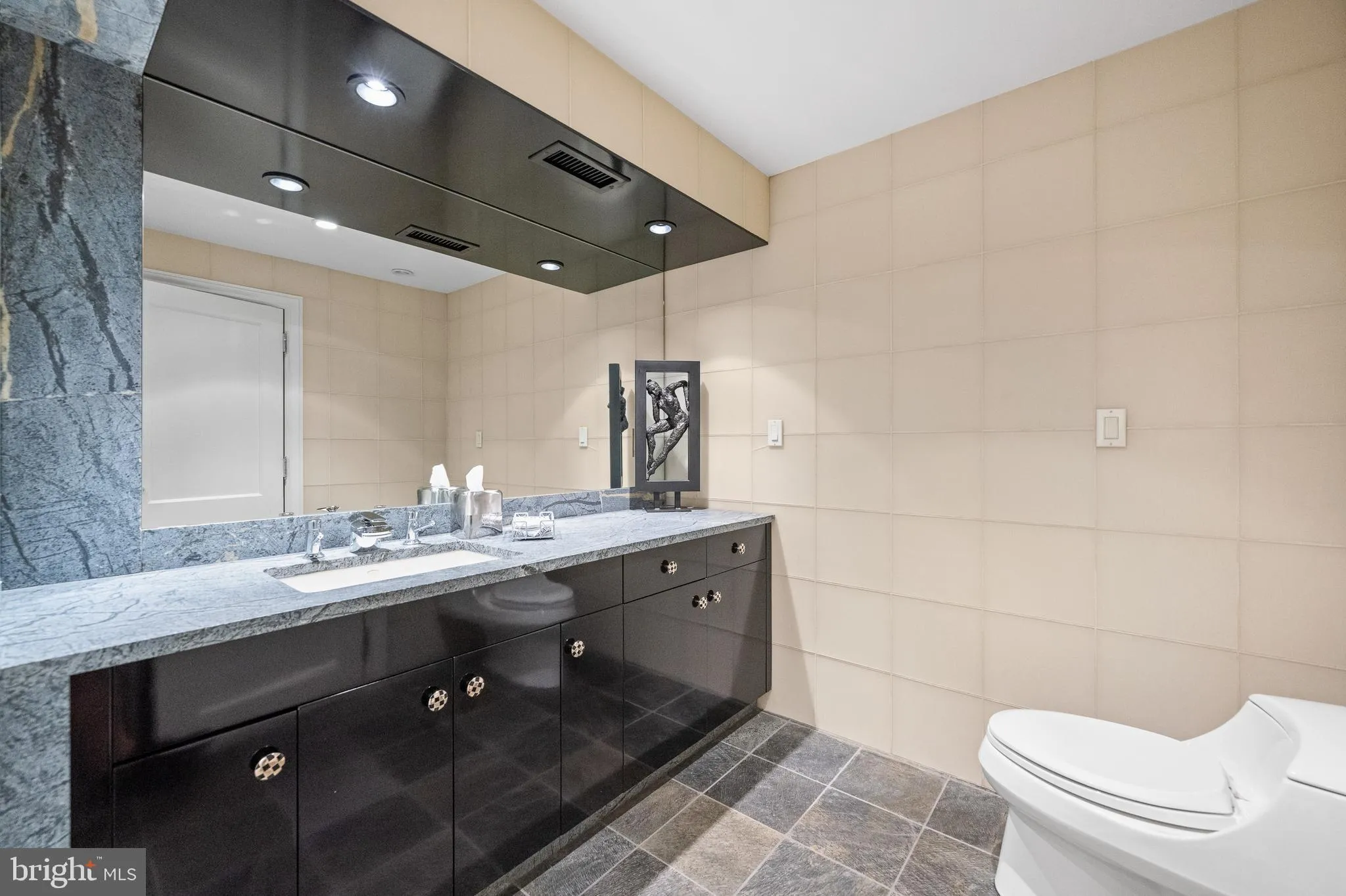 Gladwyne, Pennsylvania 19035, United States, 8 Bedrooms Bedrooms, ,12 BathroomsBathrooms,Residential,Active,242422