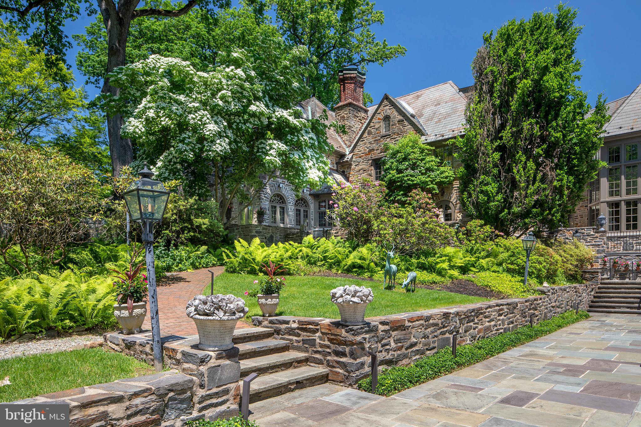 GLADWYNE - Residential