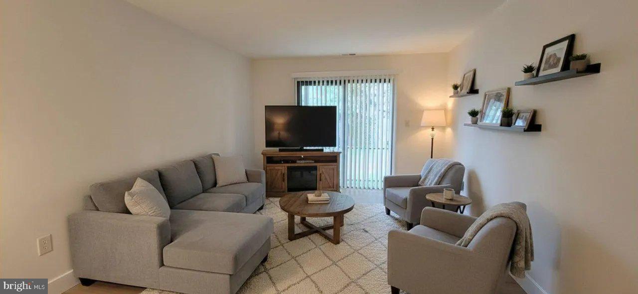 1614 SILVER COURT