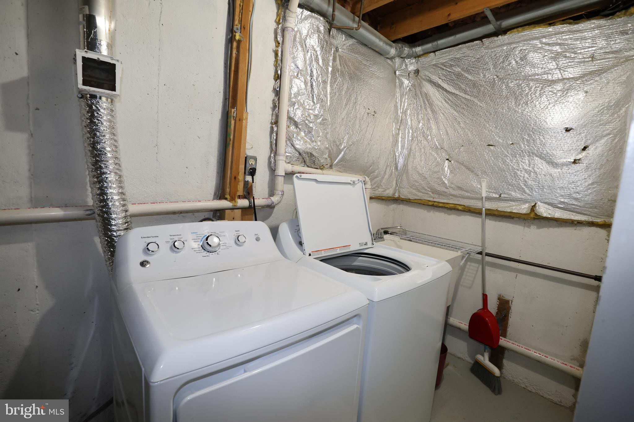 BURGOYNE FOREST WEST - Residential Lease