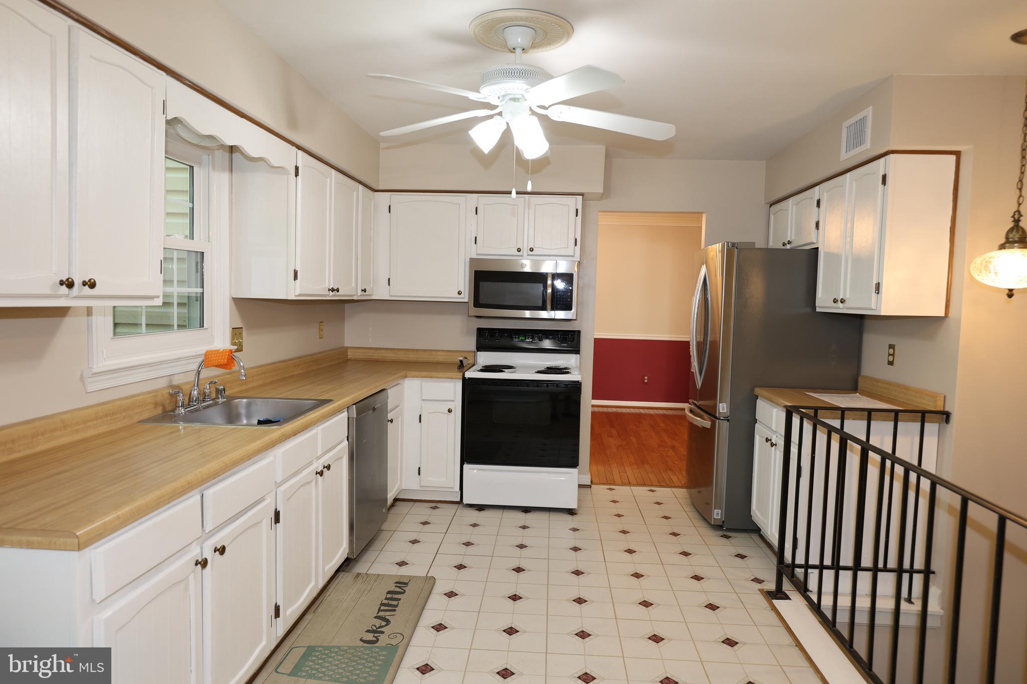 BURGOYNE FOREST WEST - Residential Lease