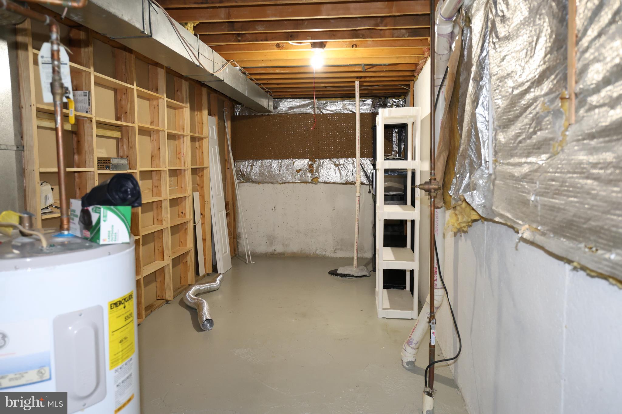 BURGOYNE FOREST WEST - Residential Lease