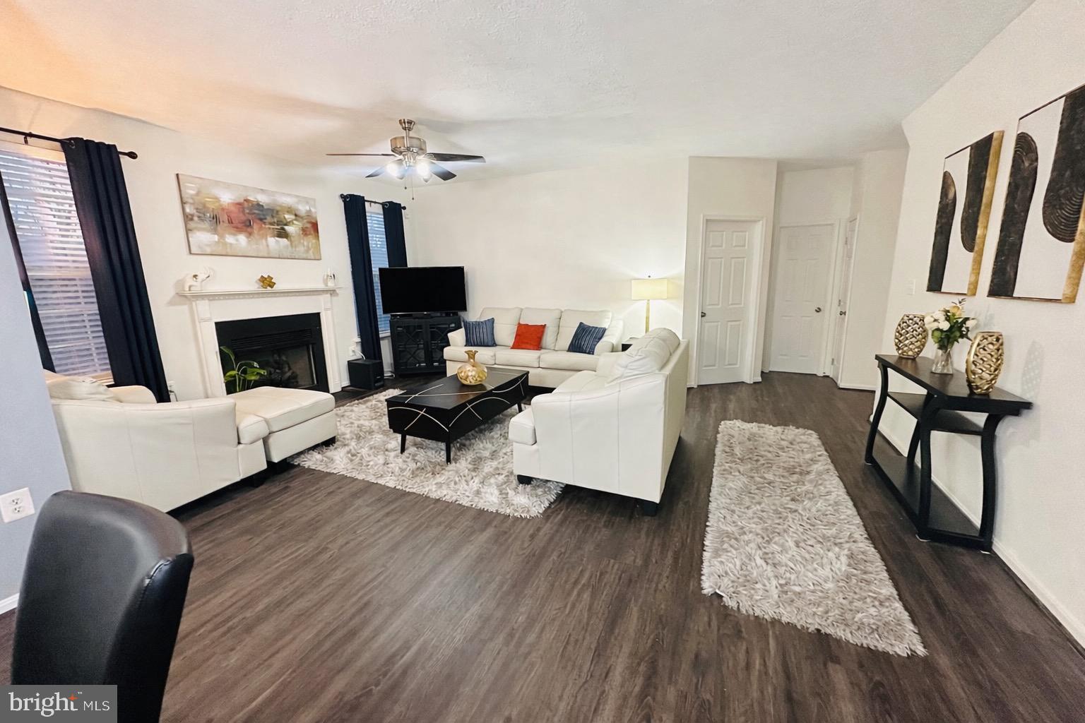 2325 SPRINGDALE LANE