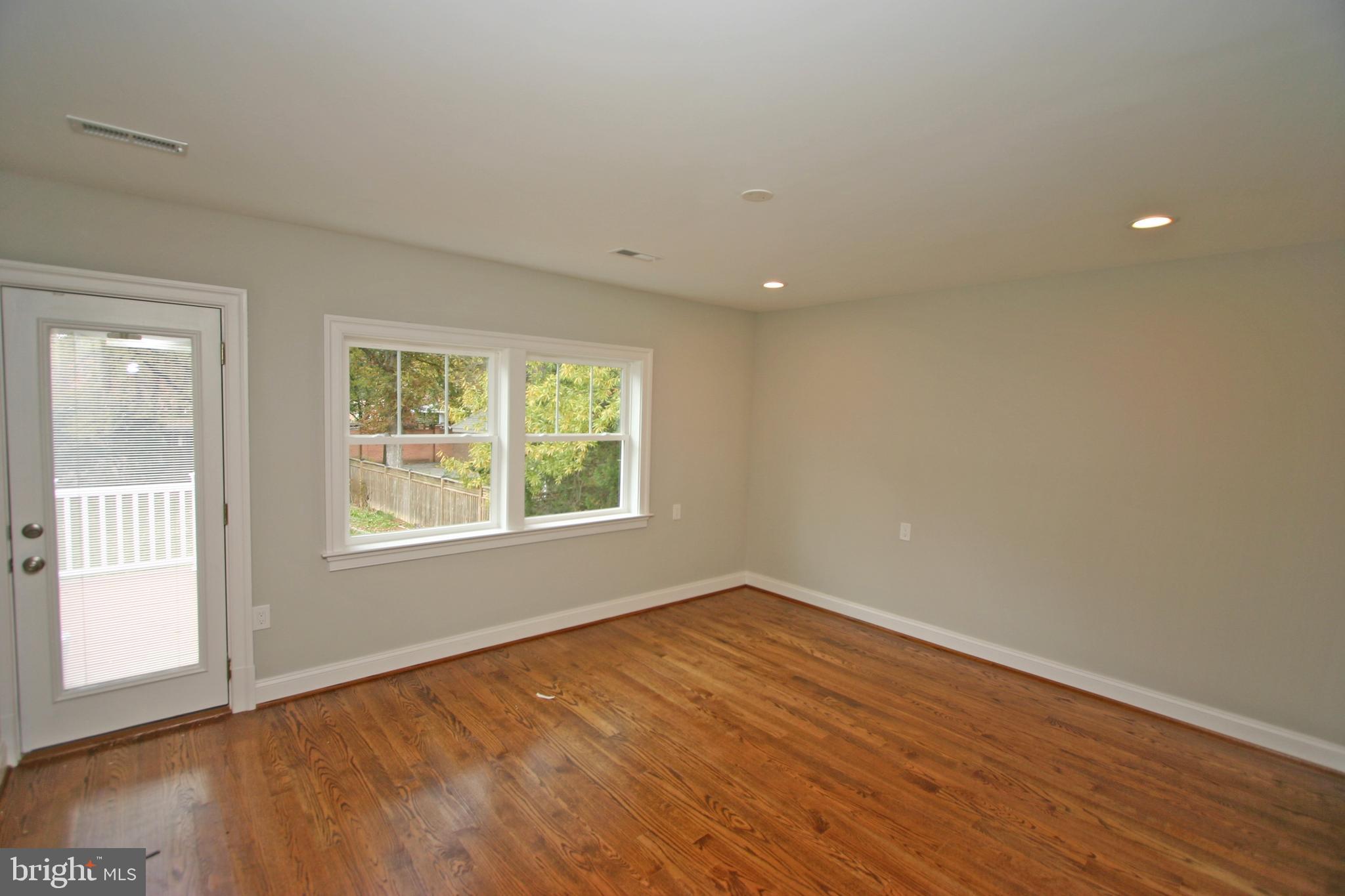 VAUXCLEUSE - Residential