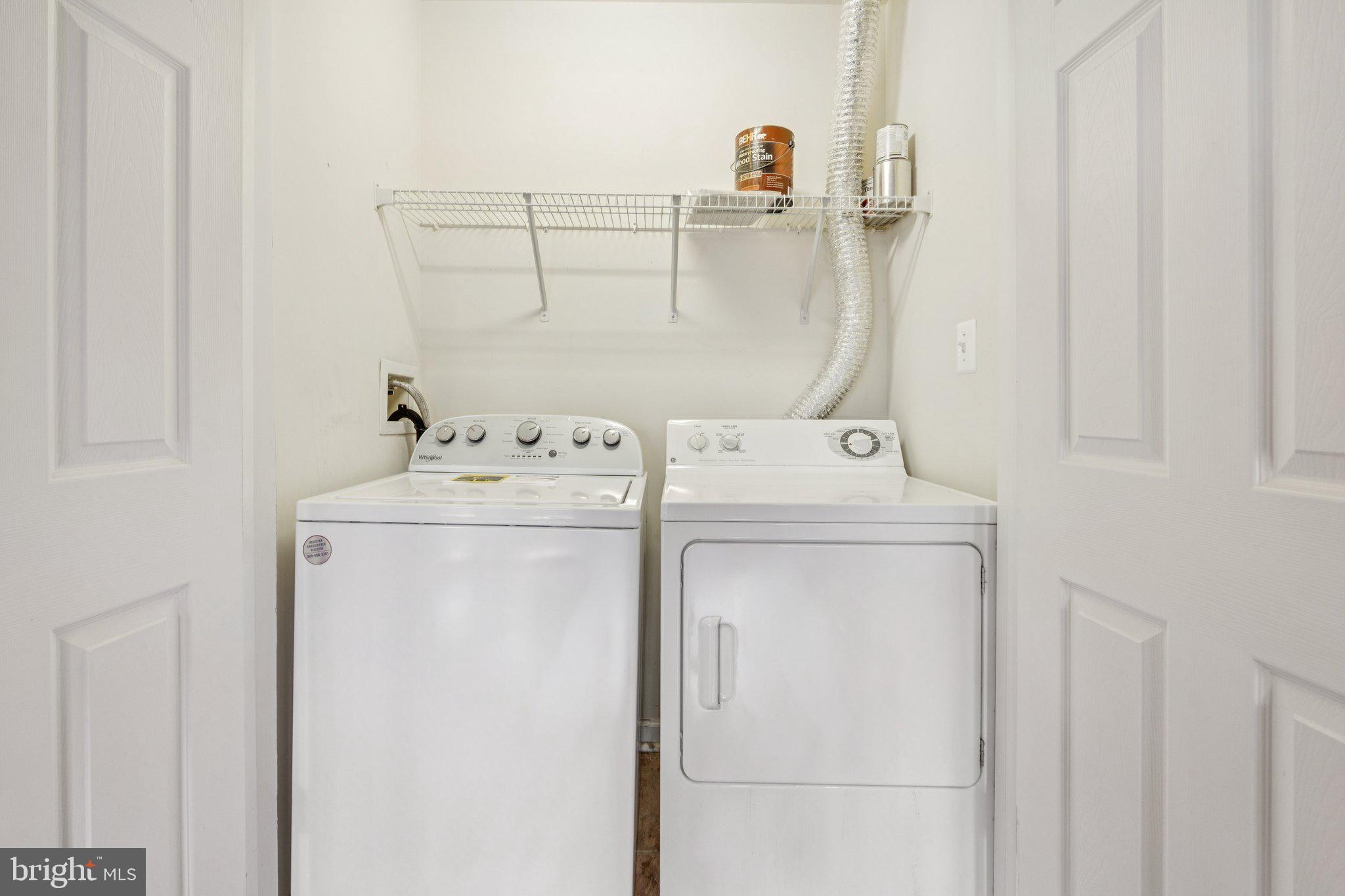 RIDGE TOP - Residential Lease