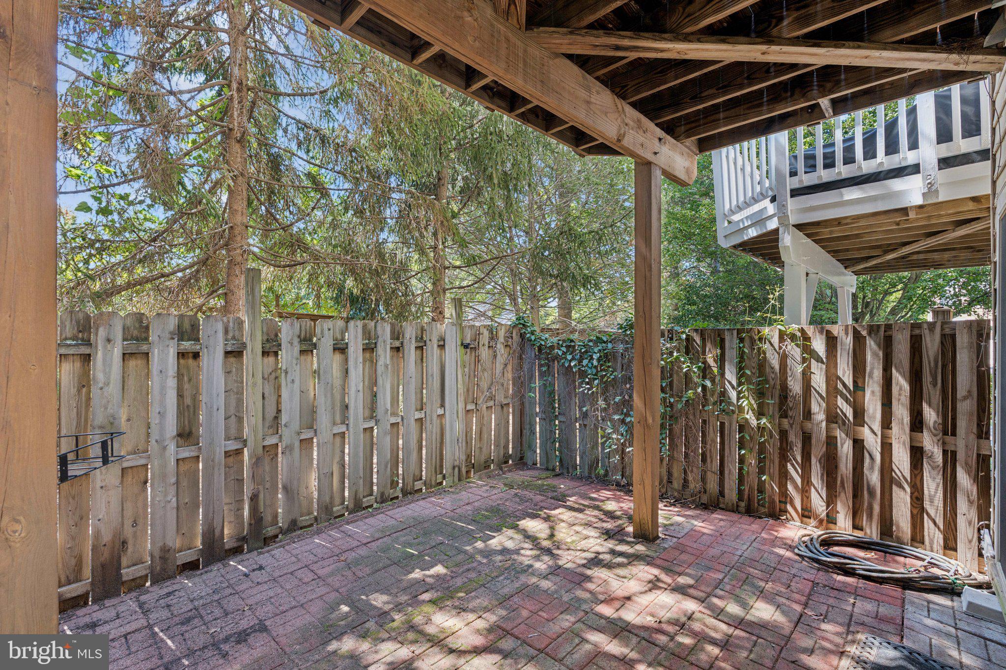 RIDGE TOP - Residential Lease