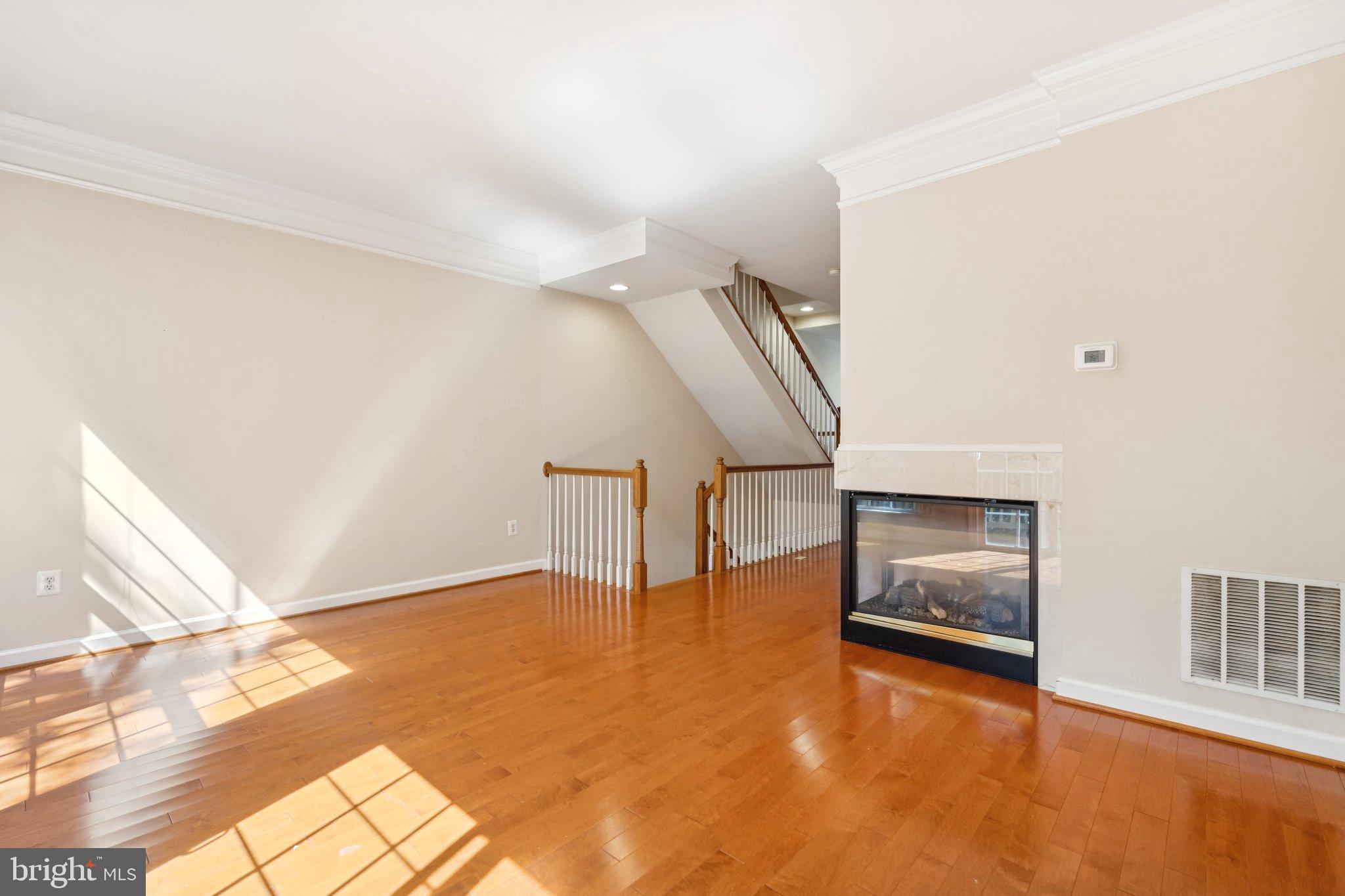 RIDGE TOP - Residential Lease