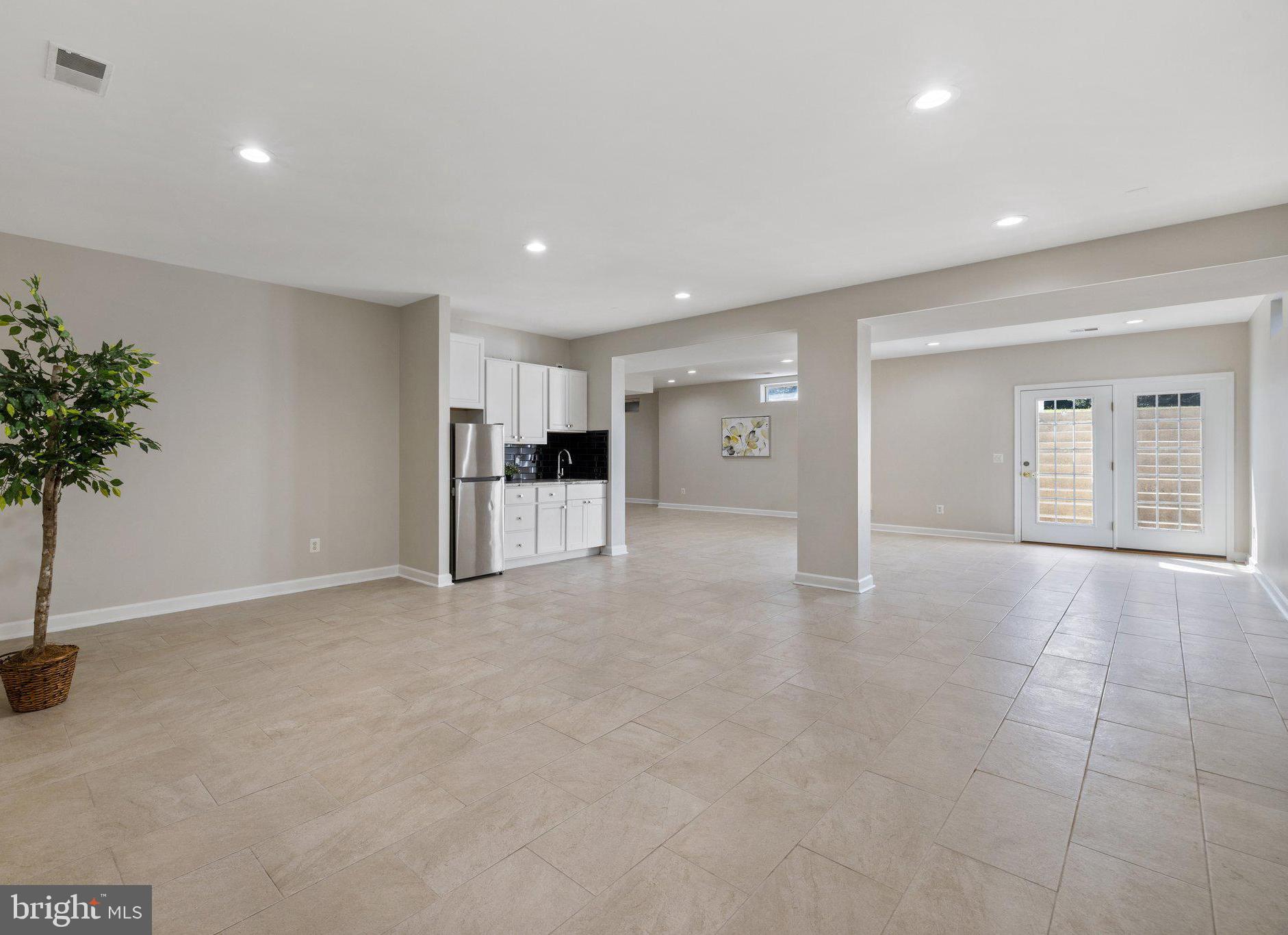 OAK HILL ESTATES - Residential