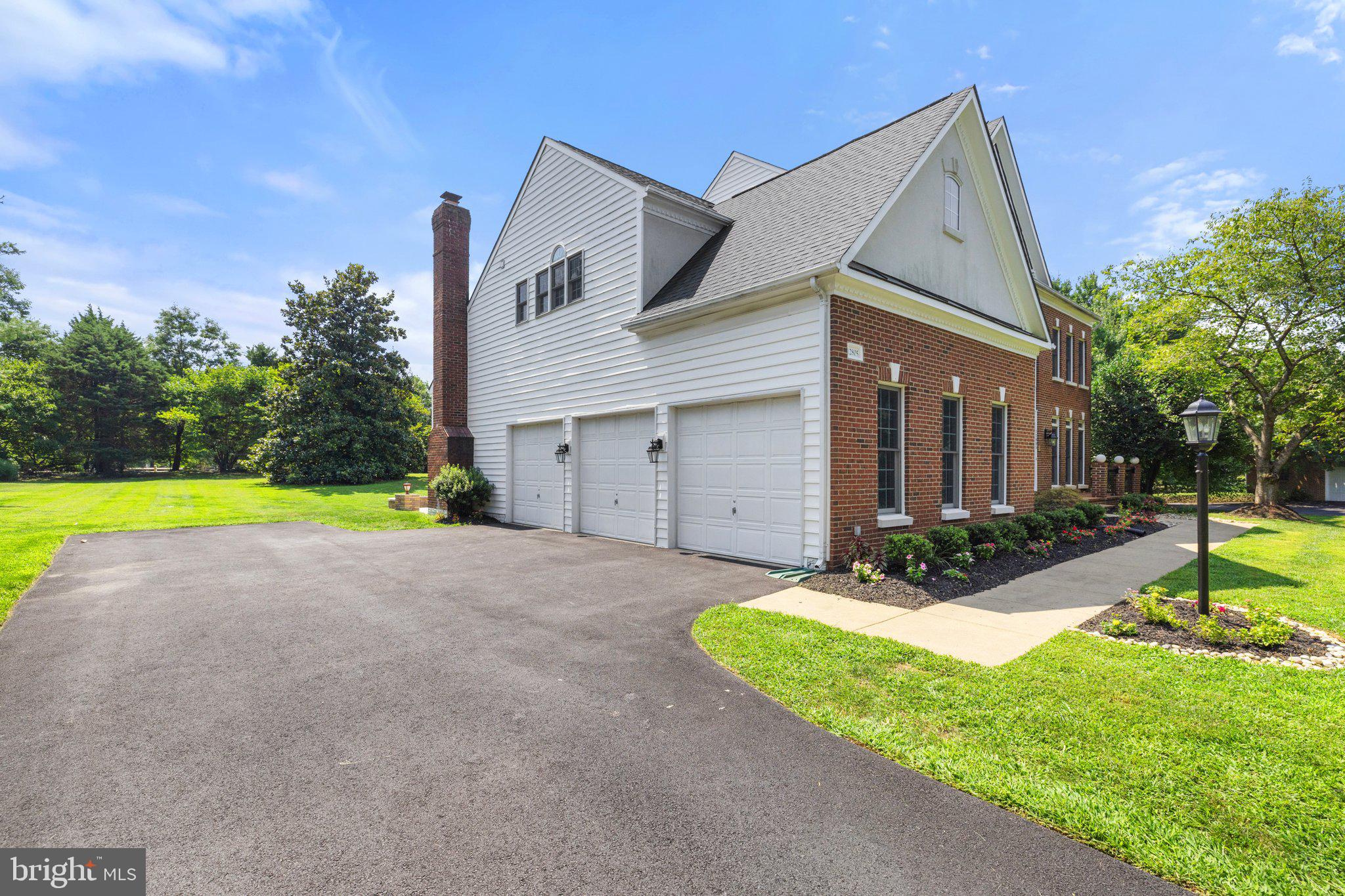 OAK HILL ESTATES - Residential