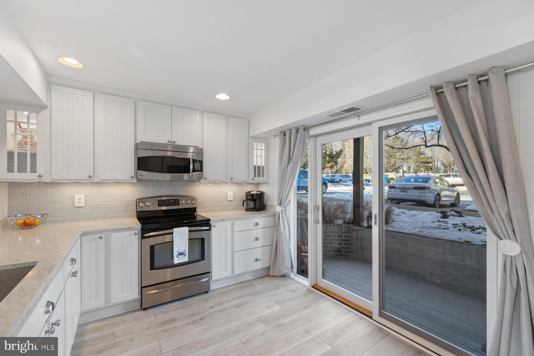 CHESAPEAKE HARBOUR - Residential