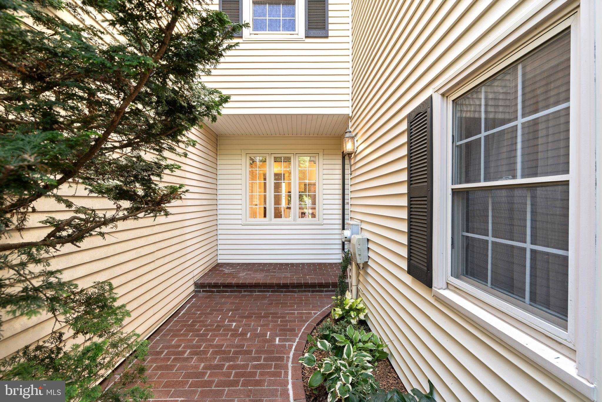 91 SUTPHIN PNES WAY