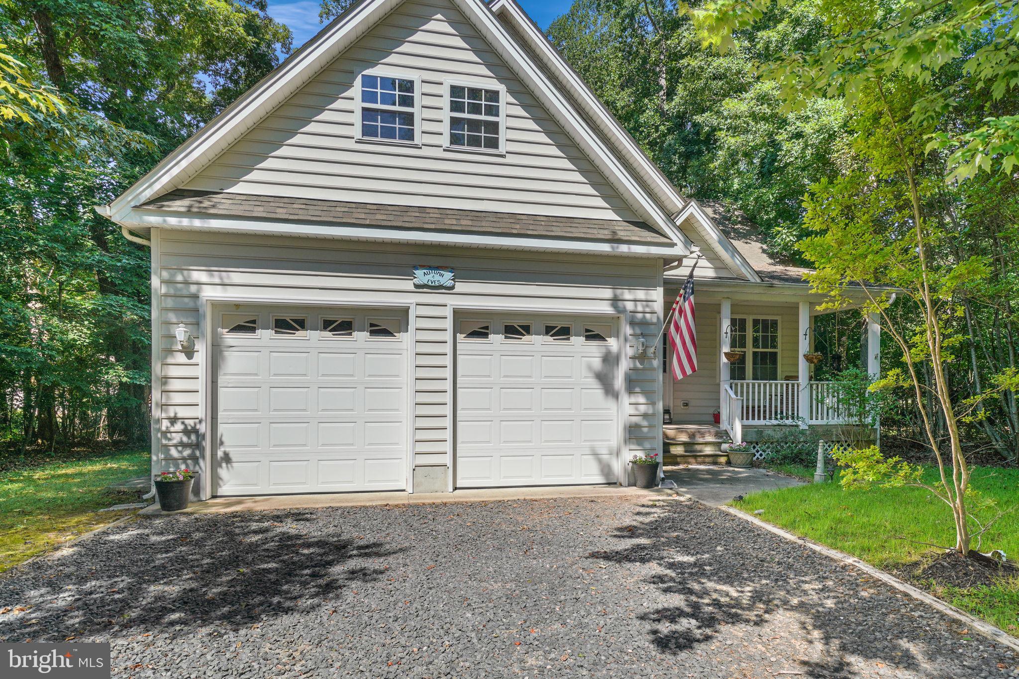 CAPTAIN'S COVE - Residential