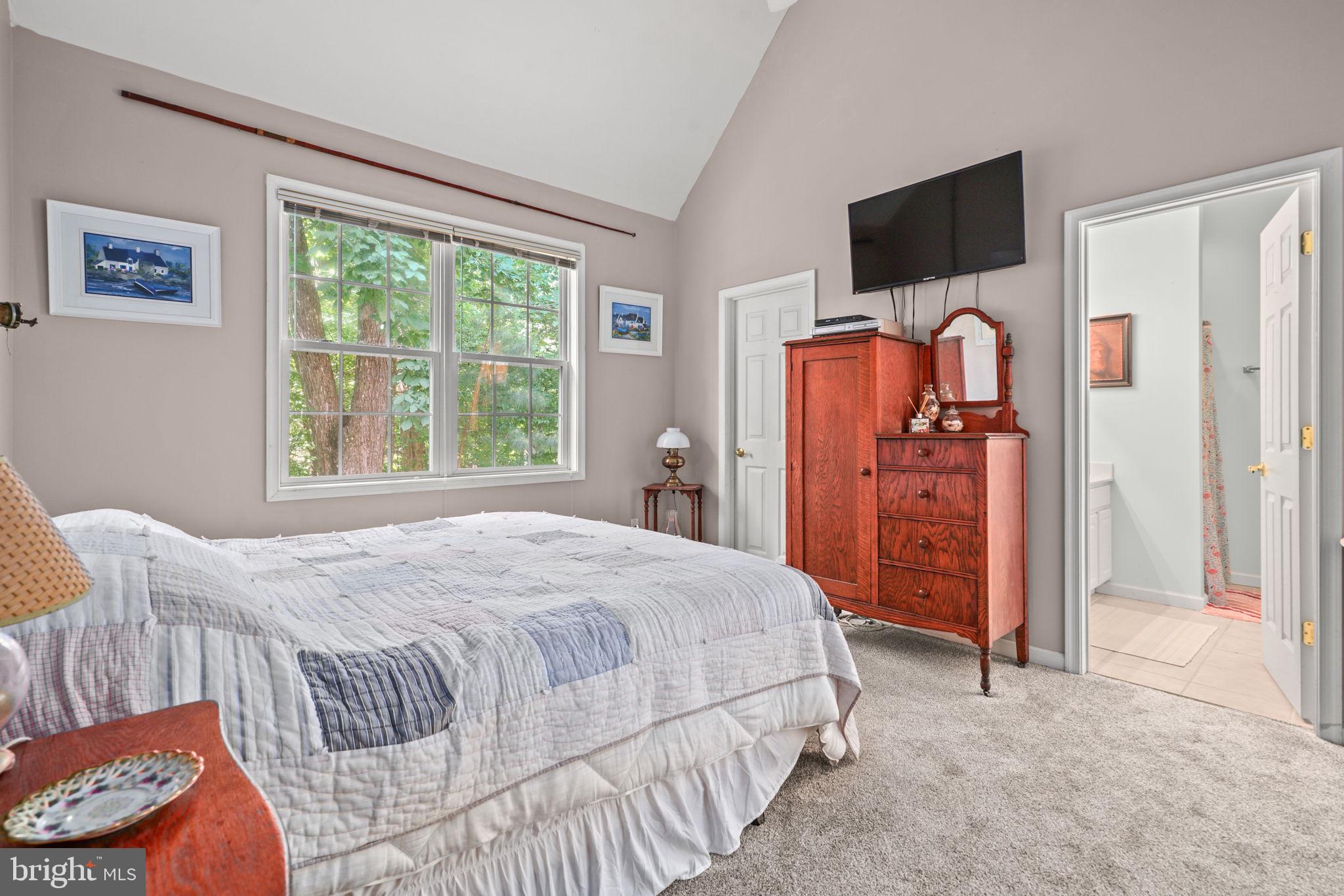 CAPTAIN'S COVE - Residential