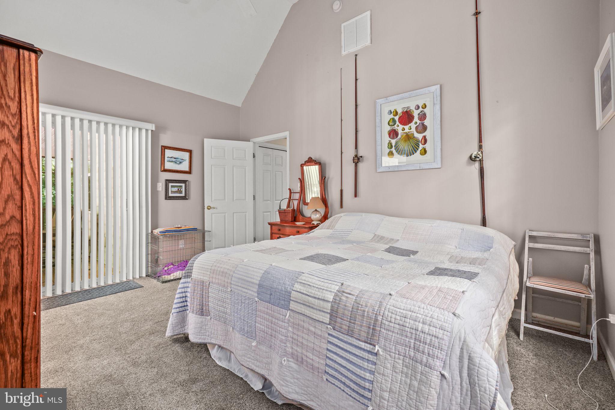 CAPTAIN'S COVE - Residential