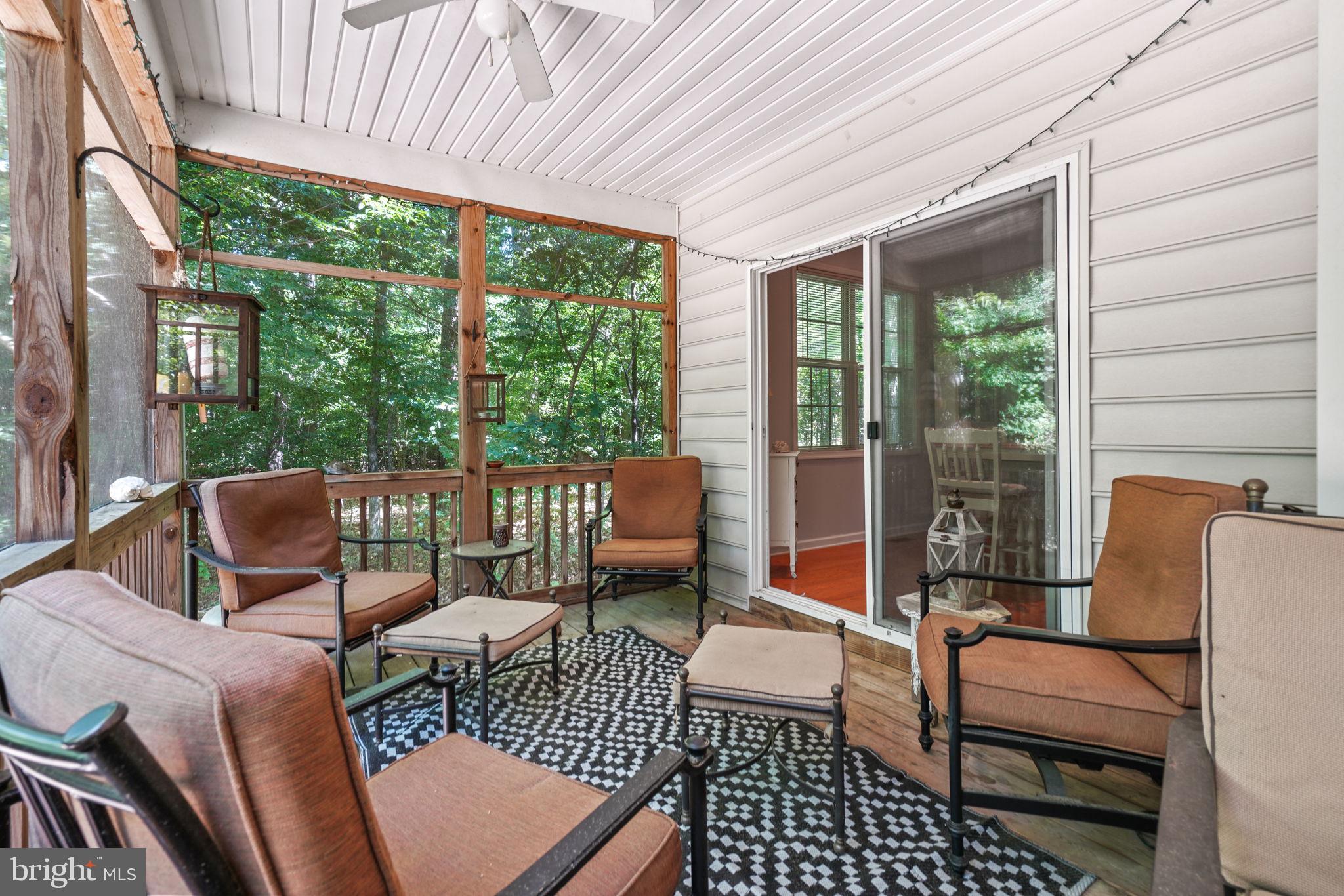 CAPTAIN'S COVE - Residential