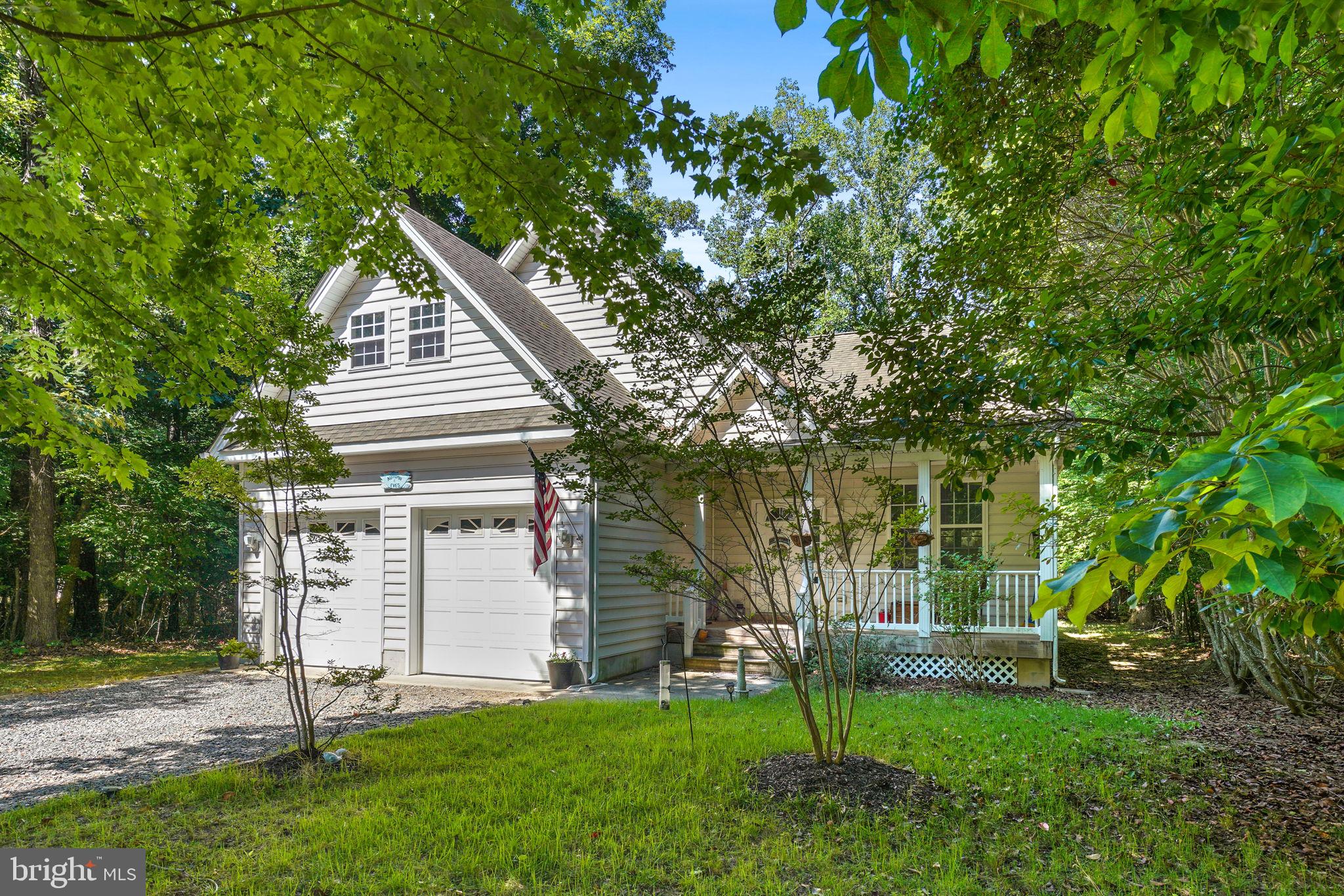 CAPTAIN'S COVE - Residential