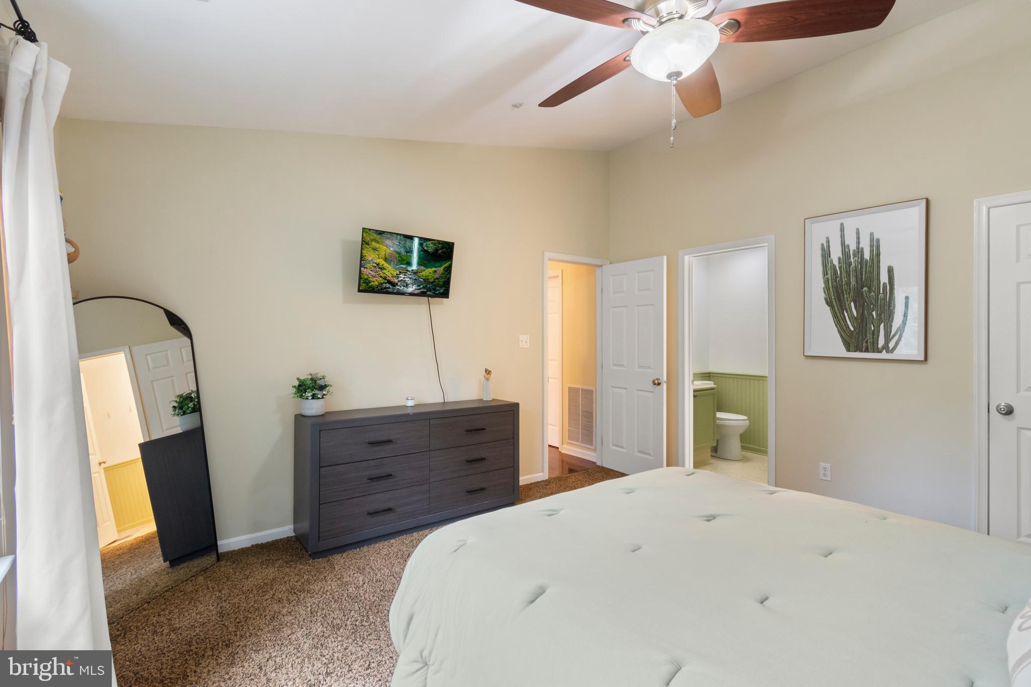 LAKETREE - Residential