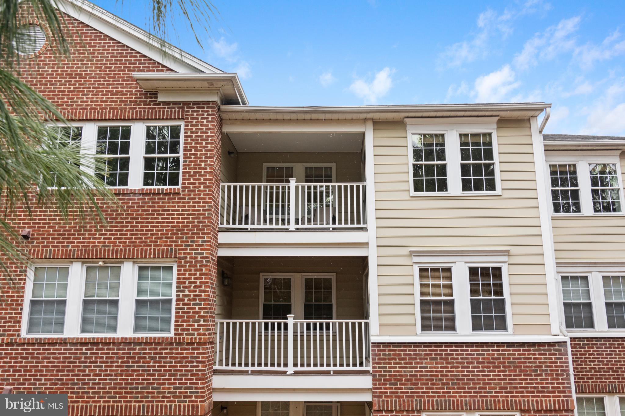 LAKETREE - Residential