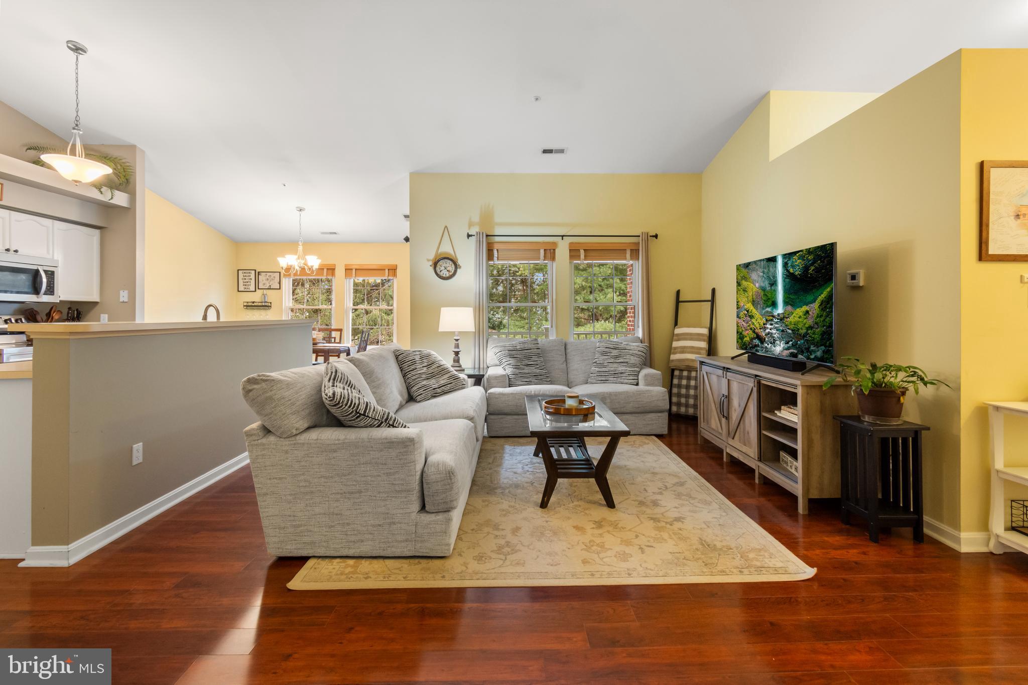 LAKETREE - Residential