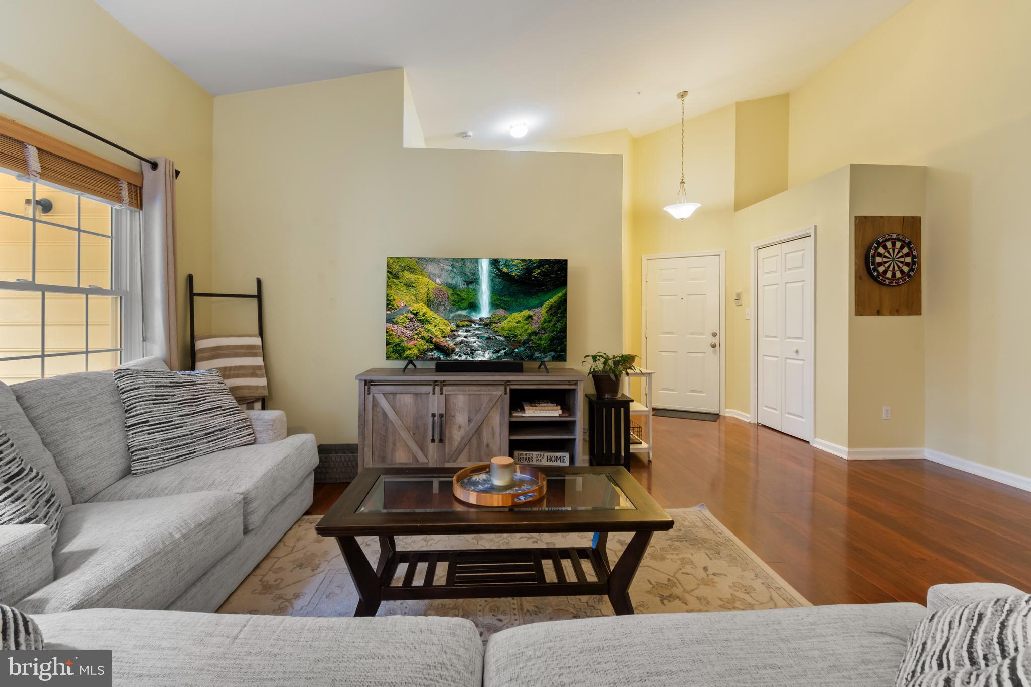 LAKETREE - Residential