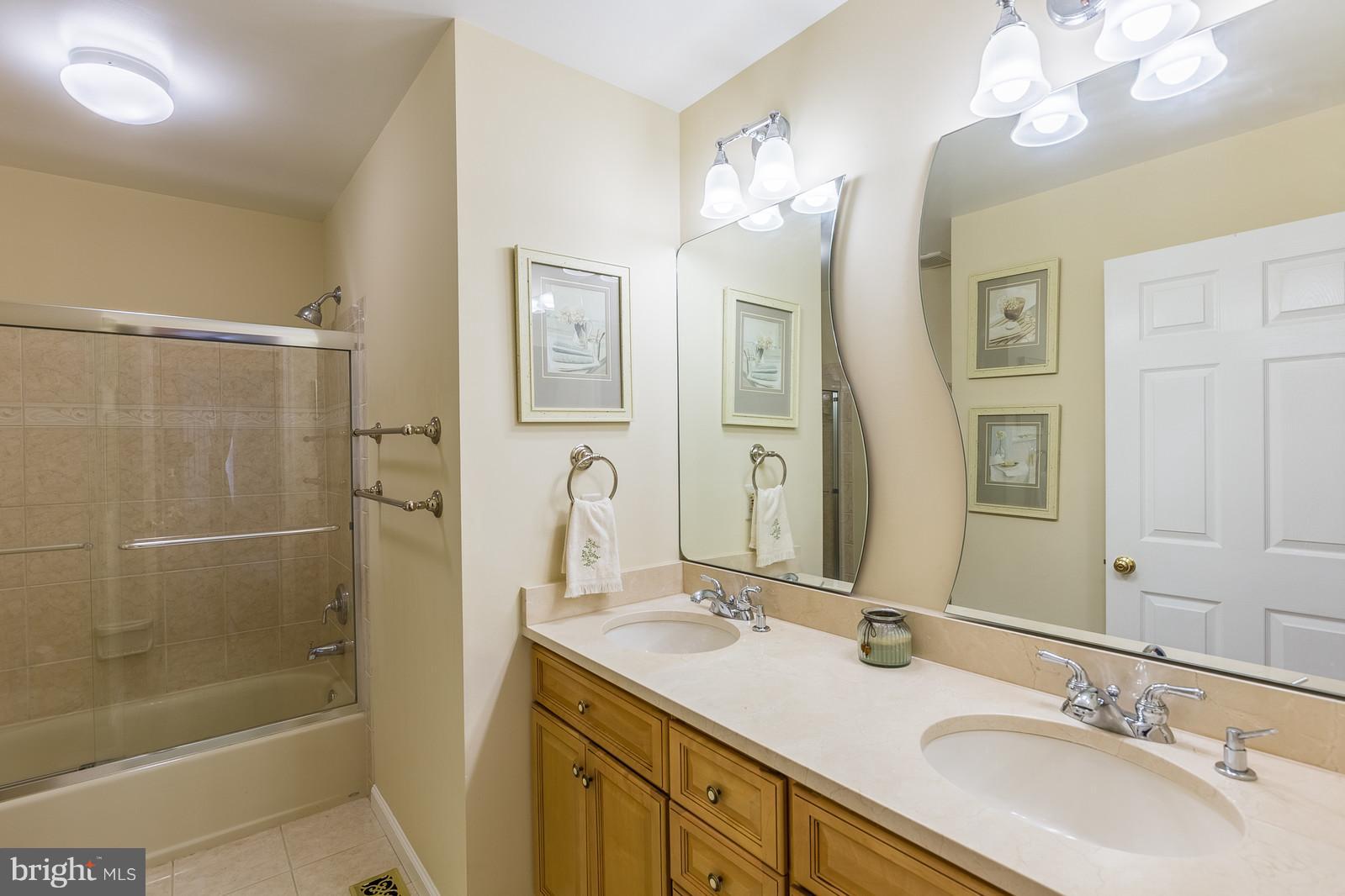 MAYFAIR - Residential