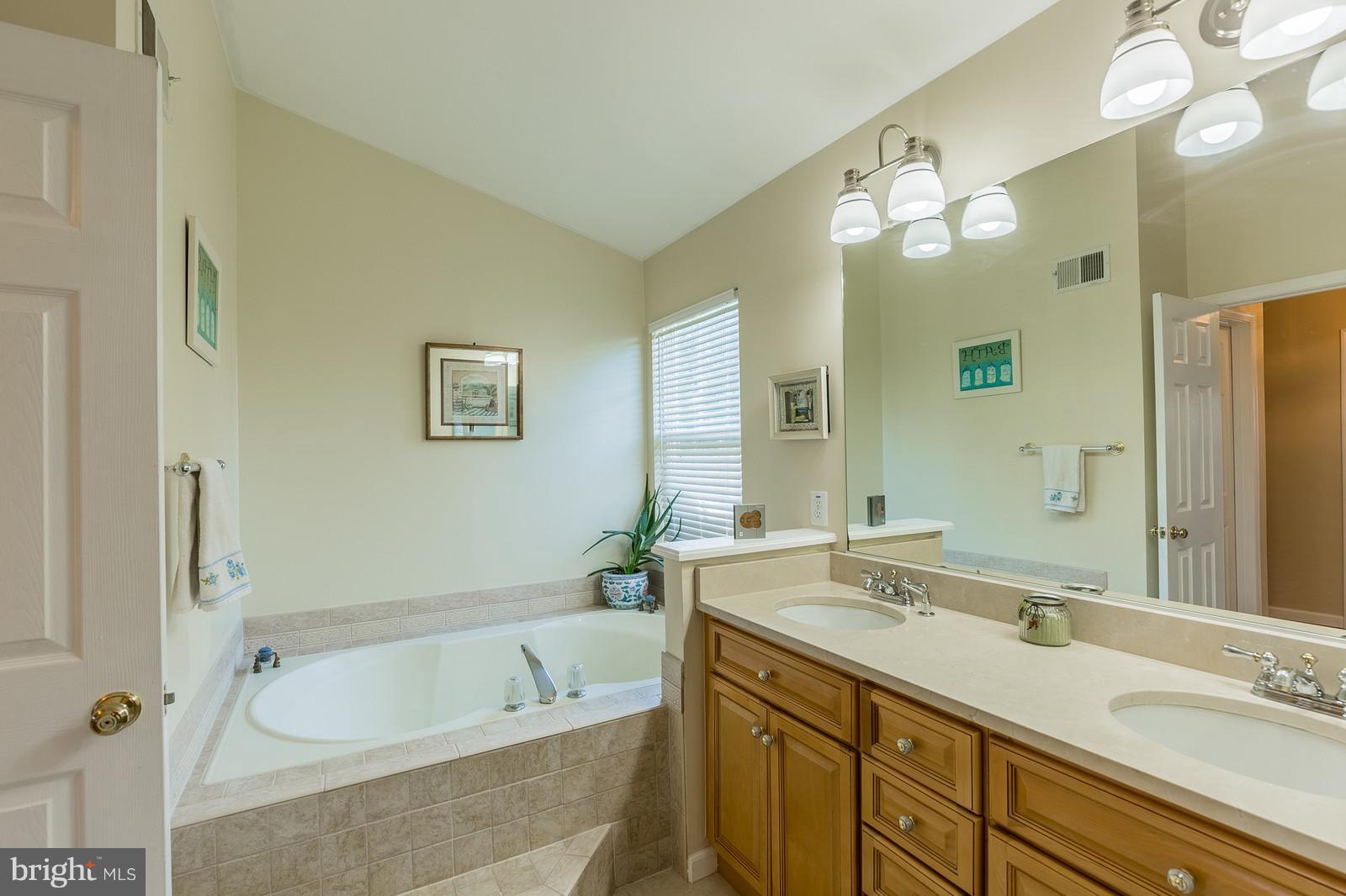 MAYFAIR - Residential