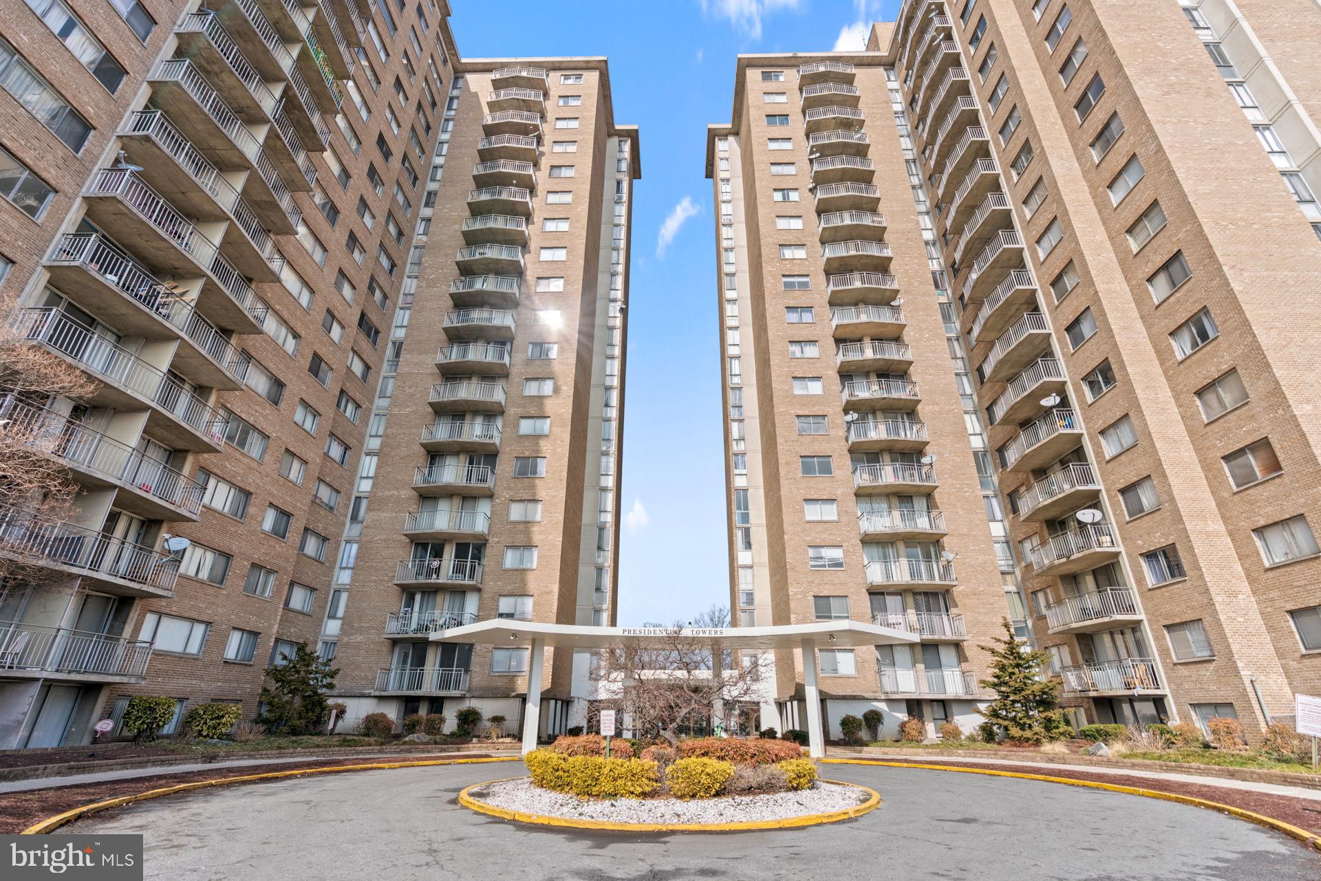 PRESIDENTIAL TOWERS - Residential