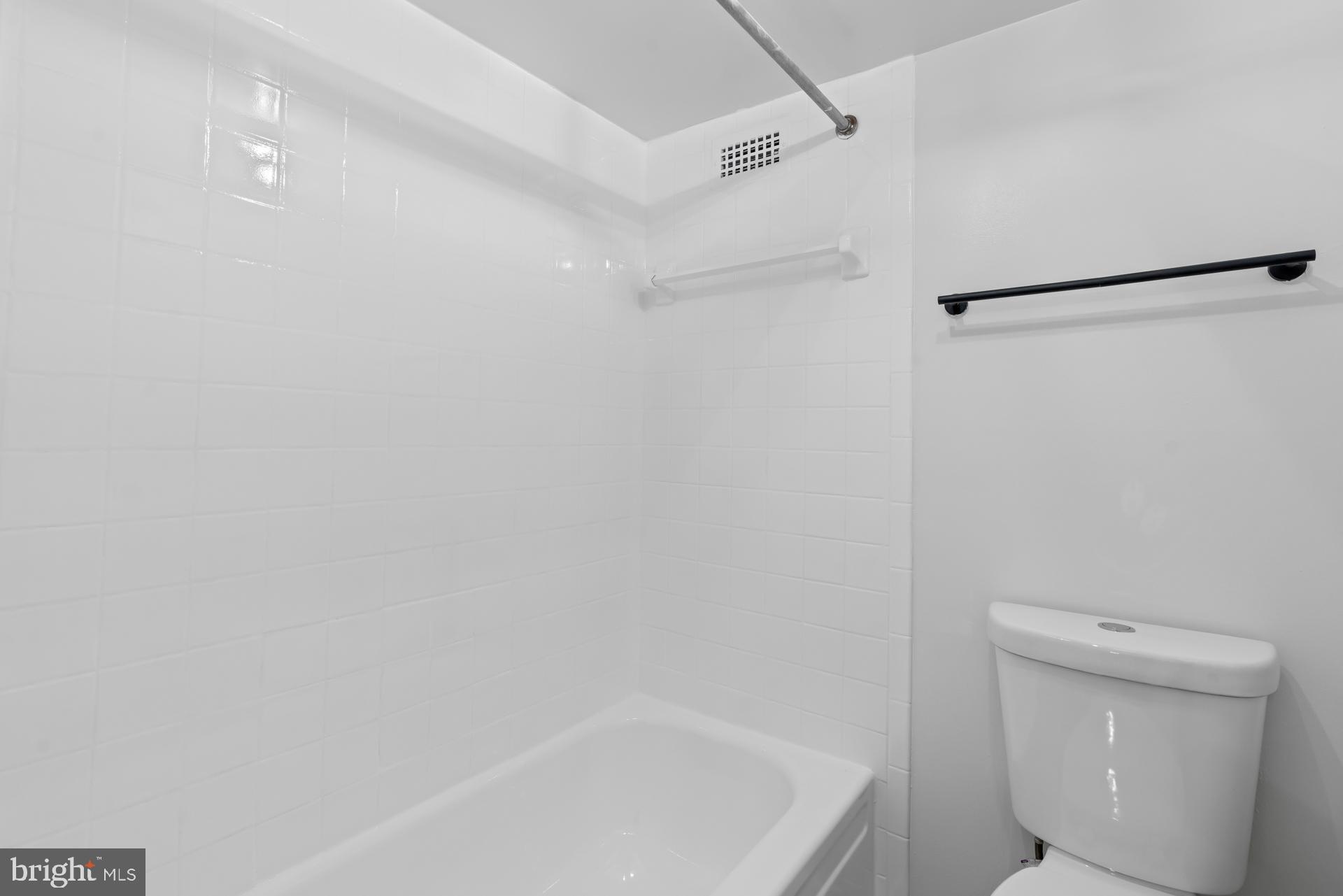 PRESIDENTIAL TOWERS - Residential