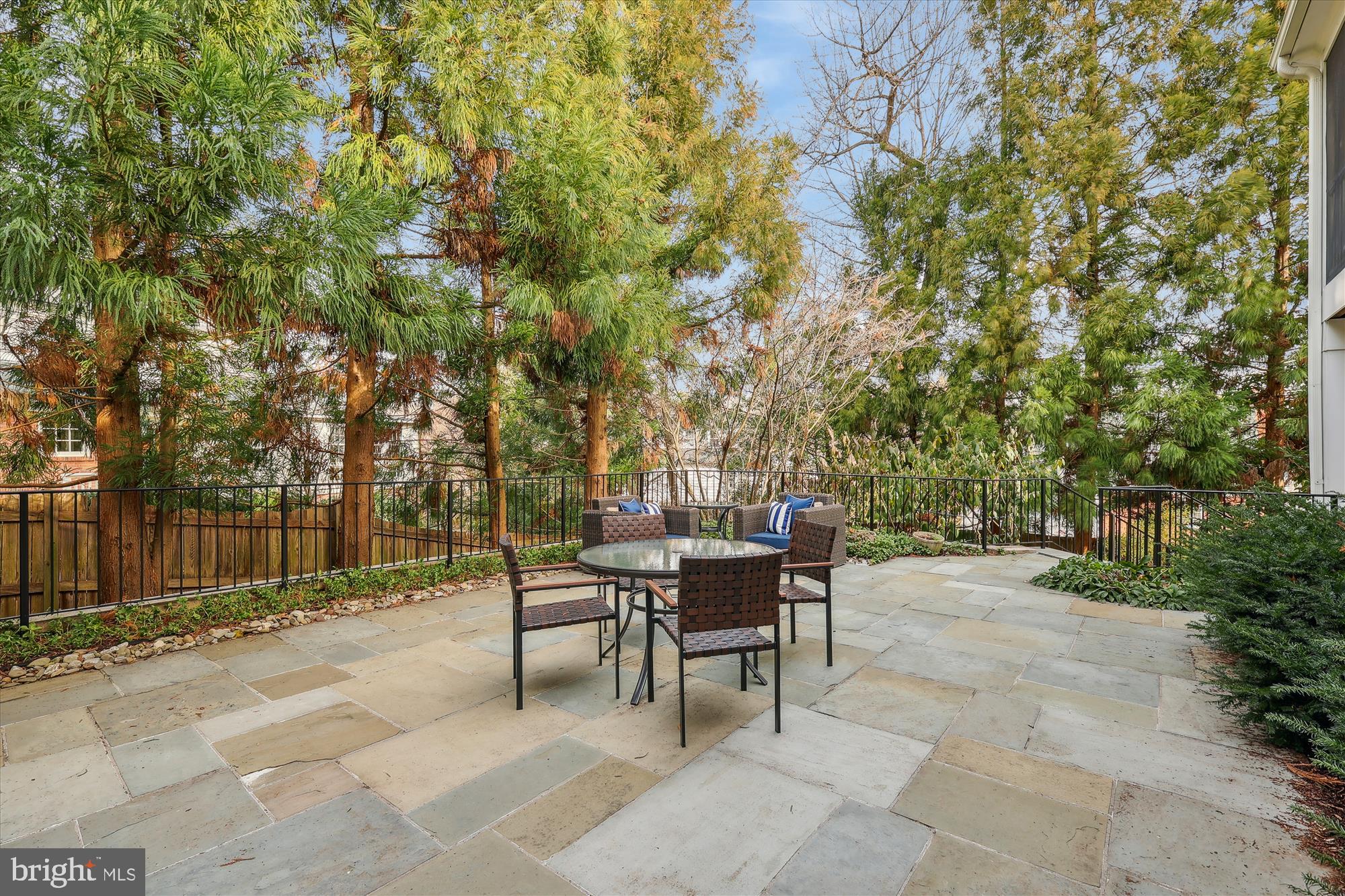 SUMNER - Residential