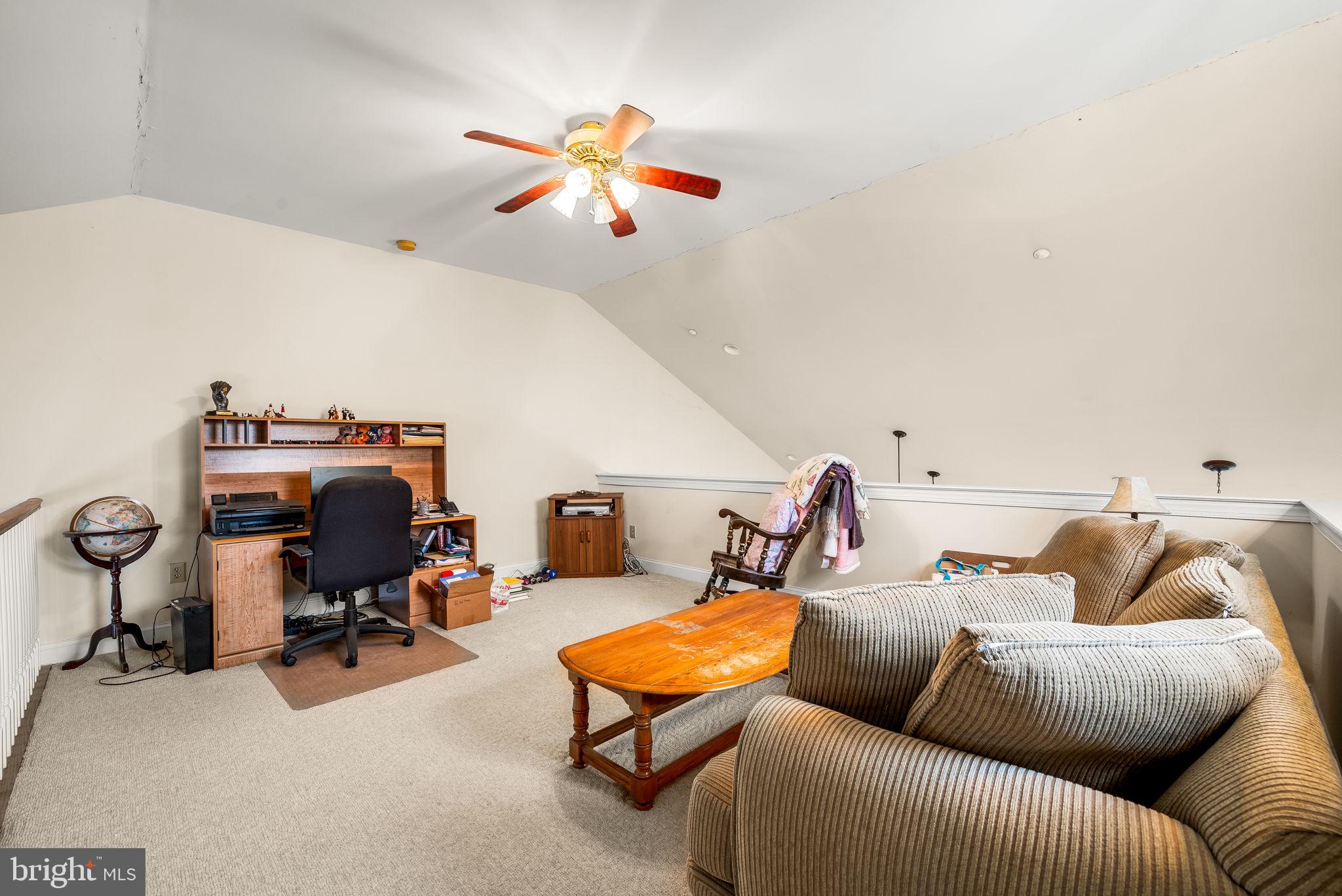 HUNTERS RUN - Residential