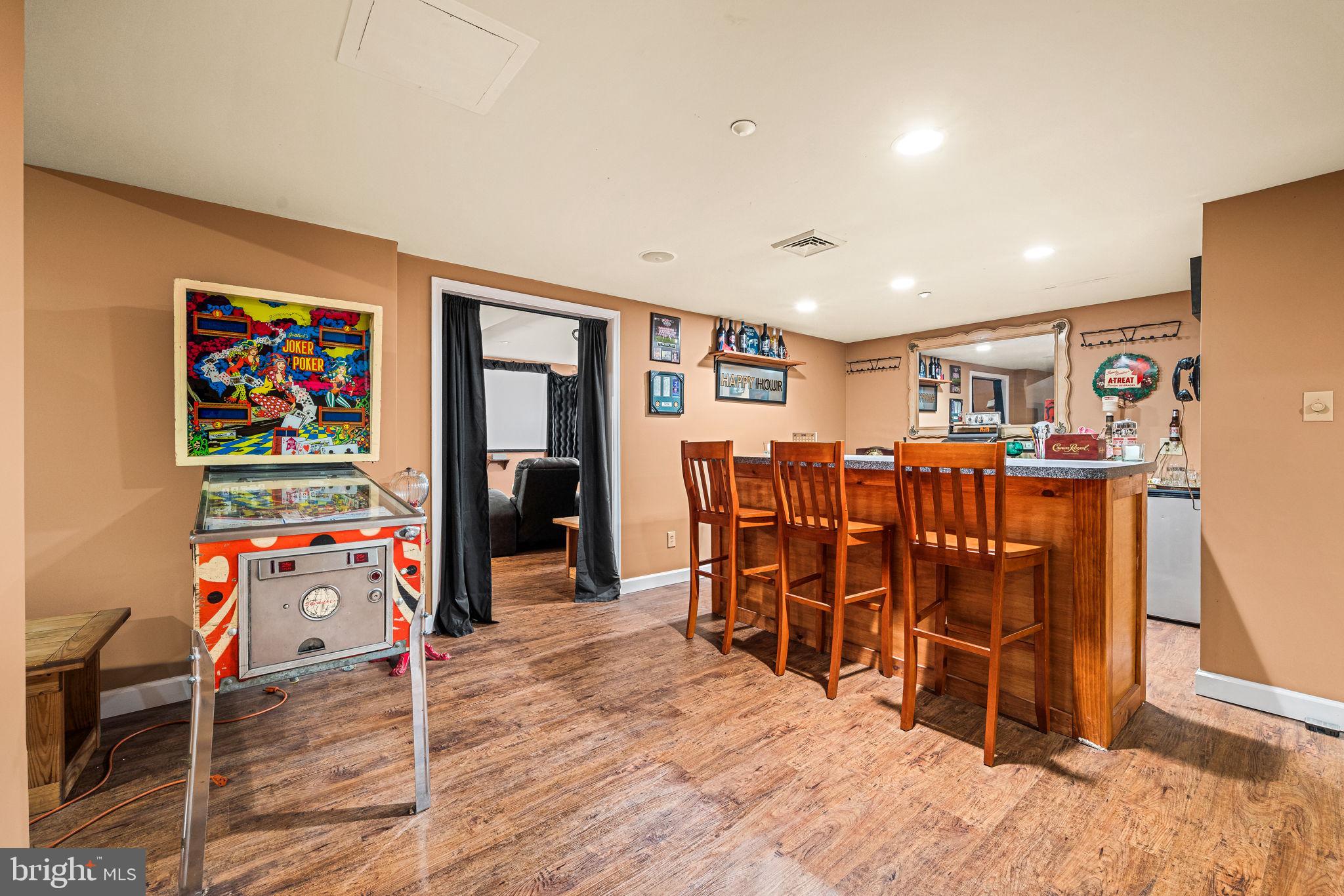 HUNTERS RUN - Residential