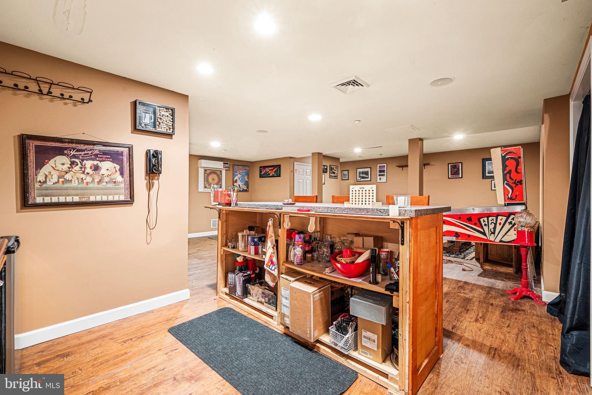 HUNTERS RUN - Residential