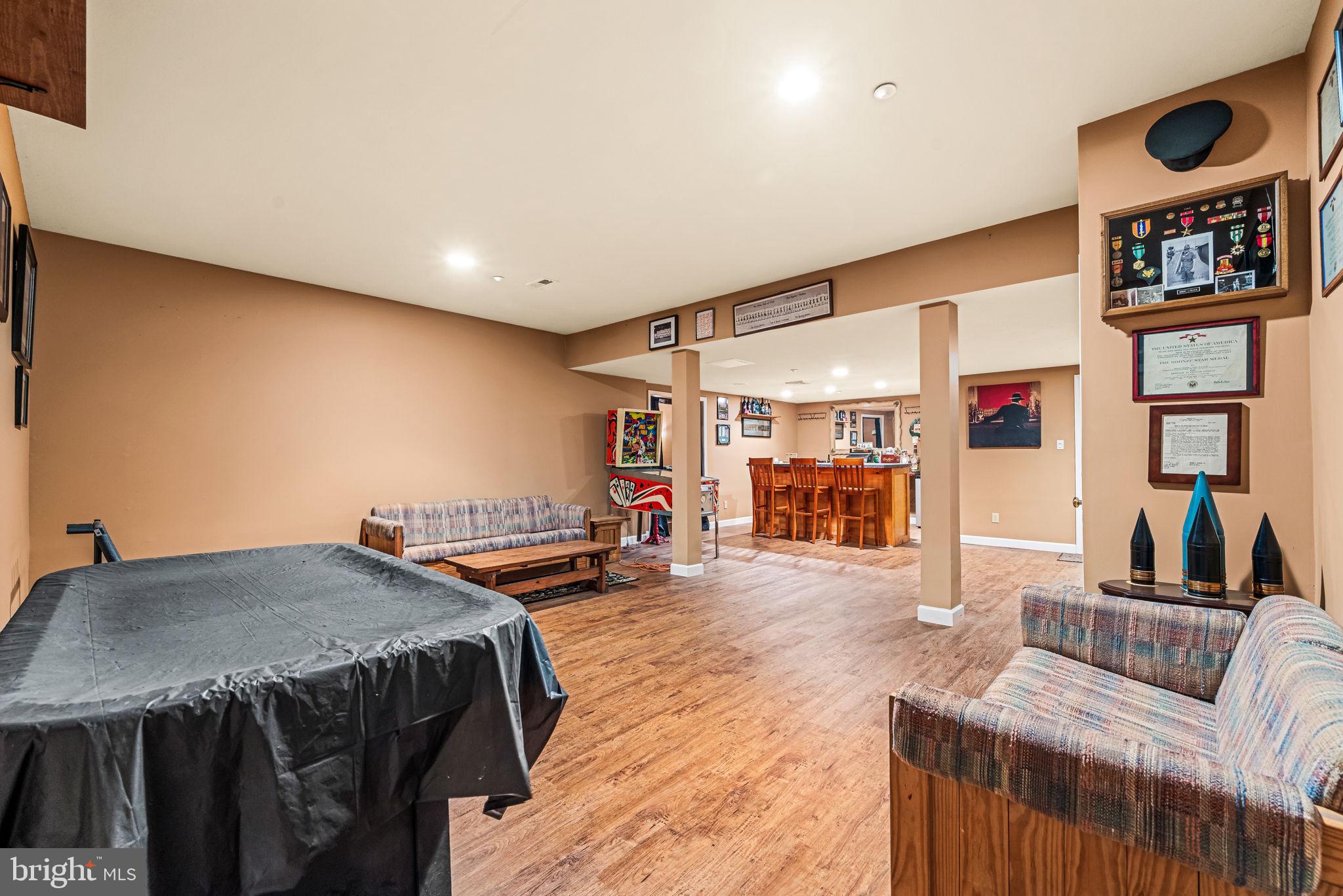 HUNTERS RUN - Residential