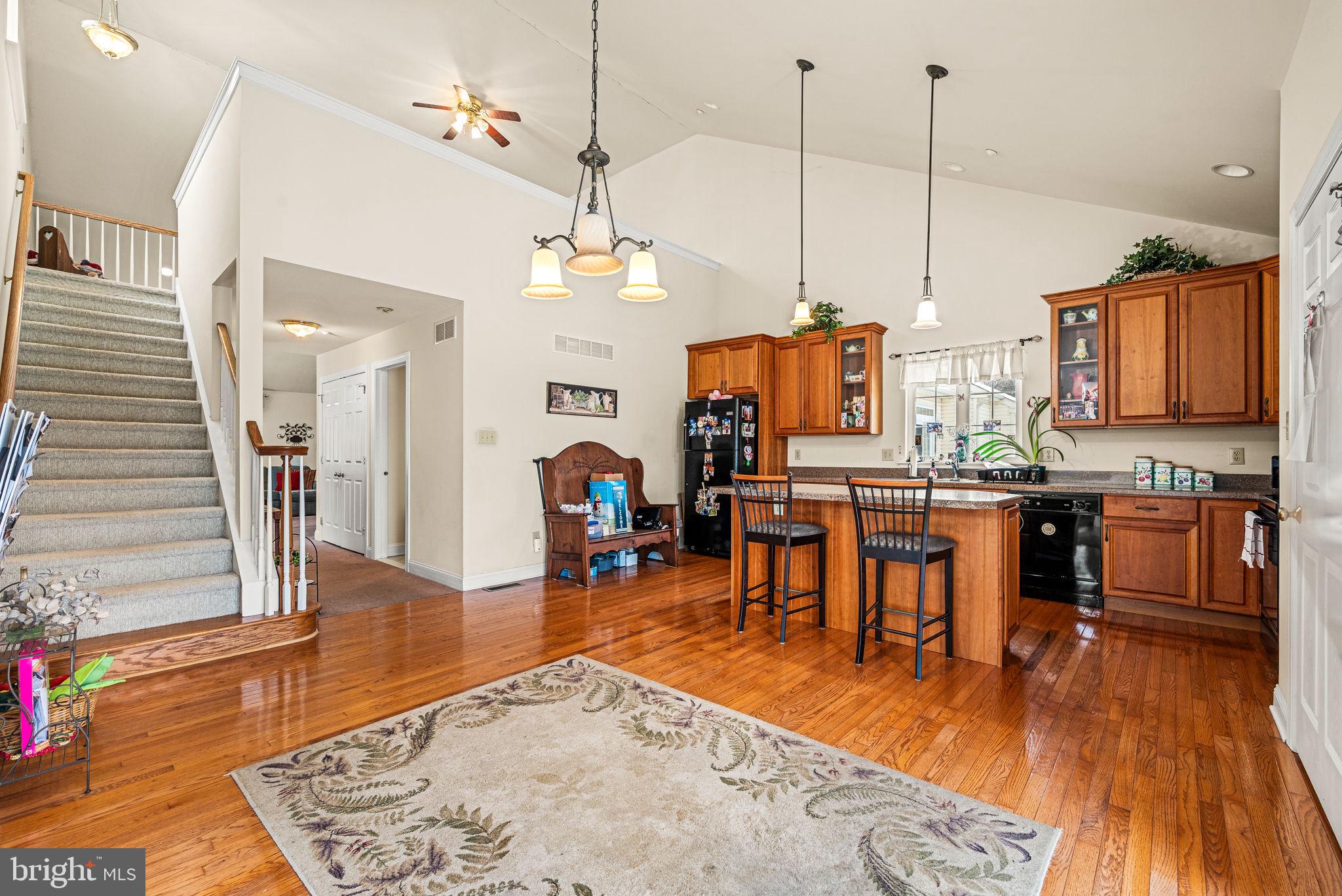 HUNTERS RUN - Residential