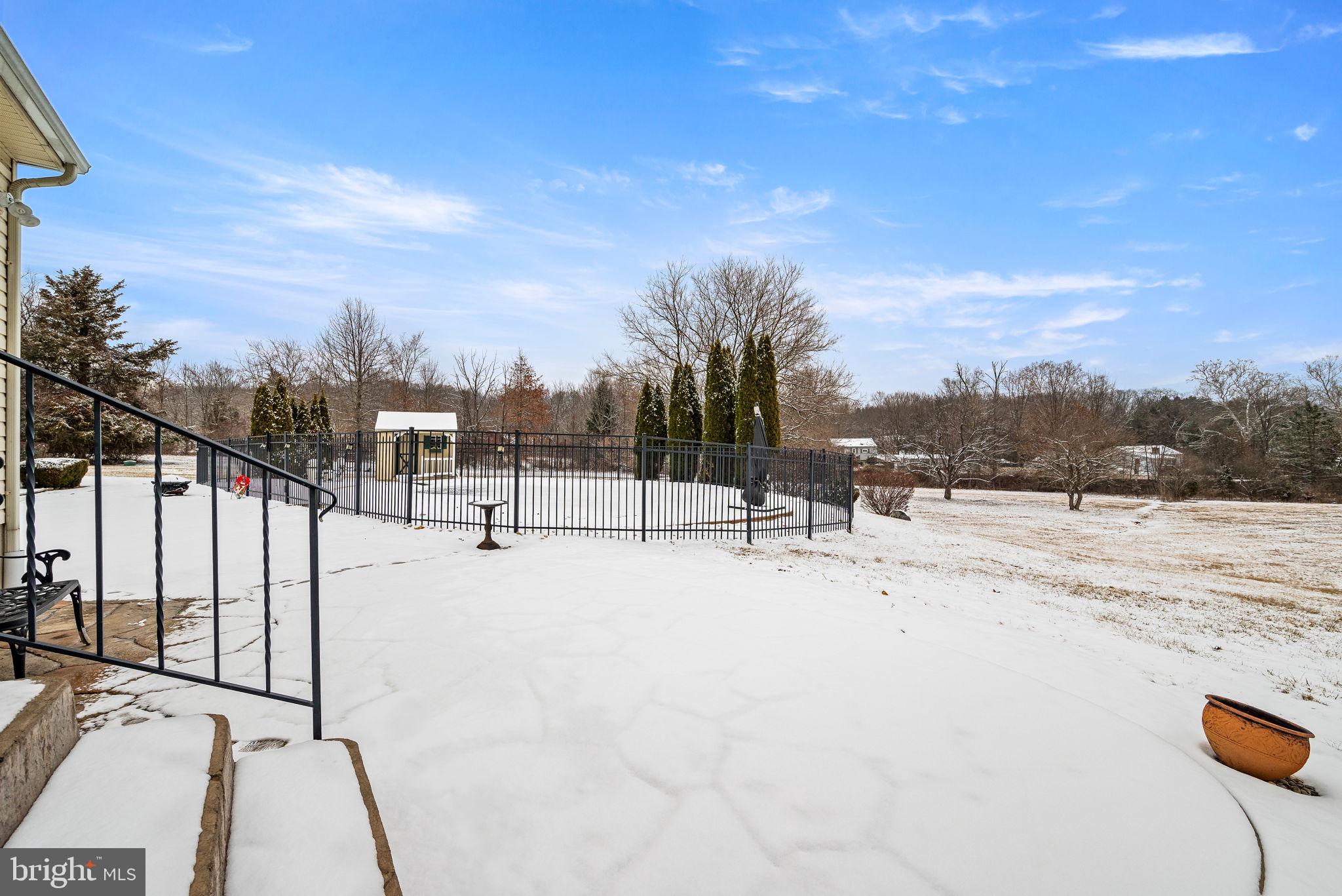 HUNTERS RUN - Residential
