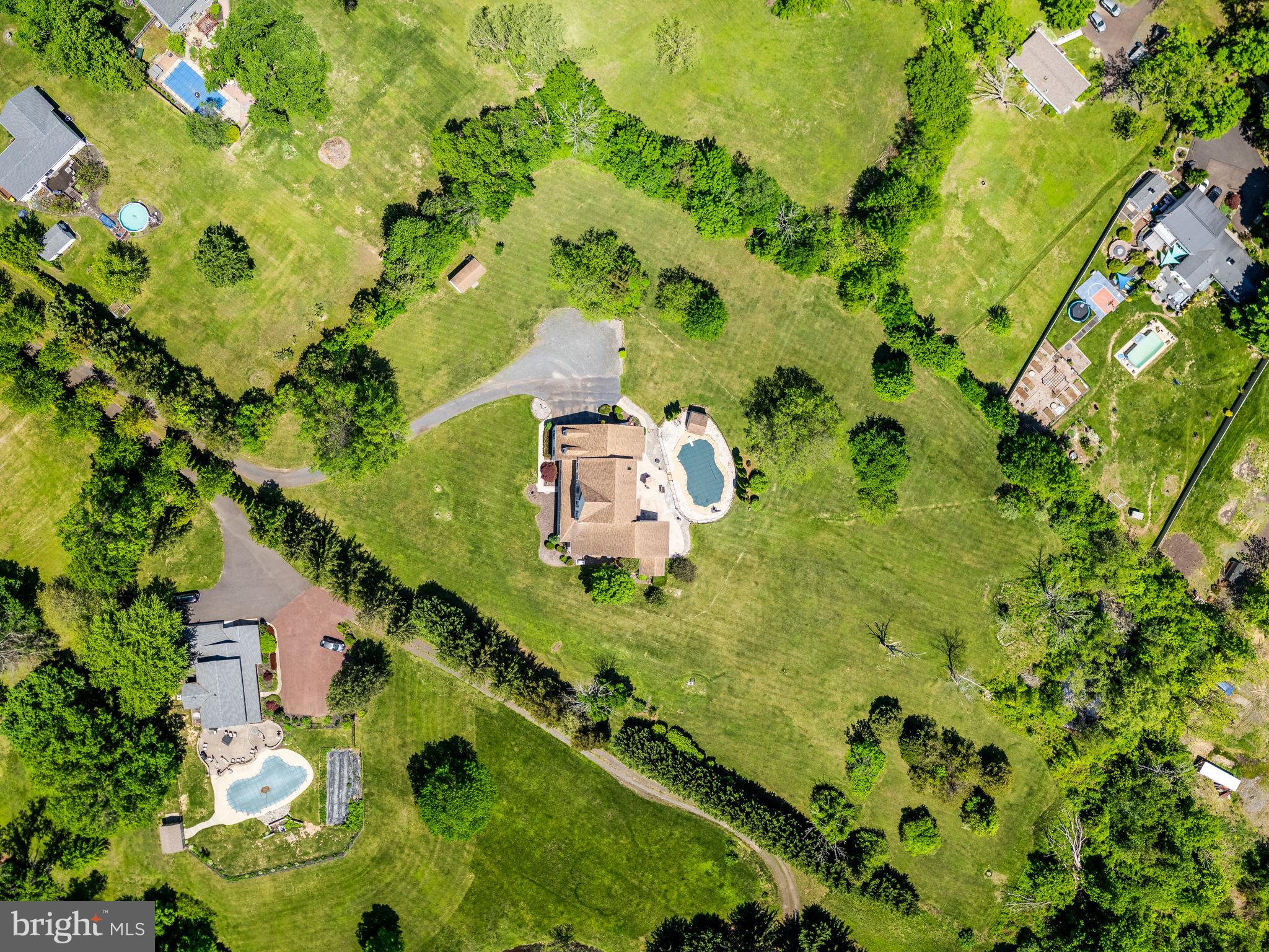 HUNTERS RUN - Residential
