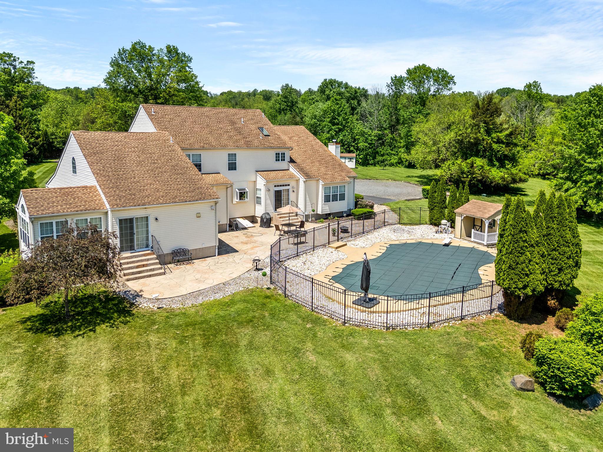 HUNTERS RUN - Residential