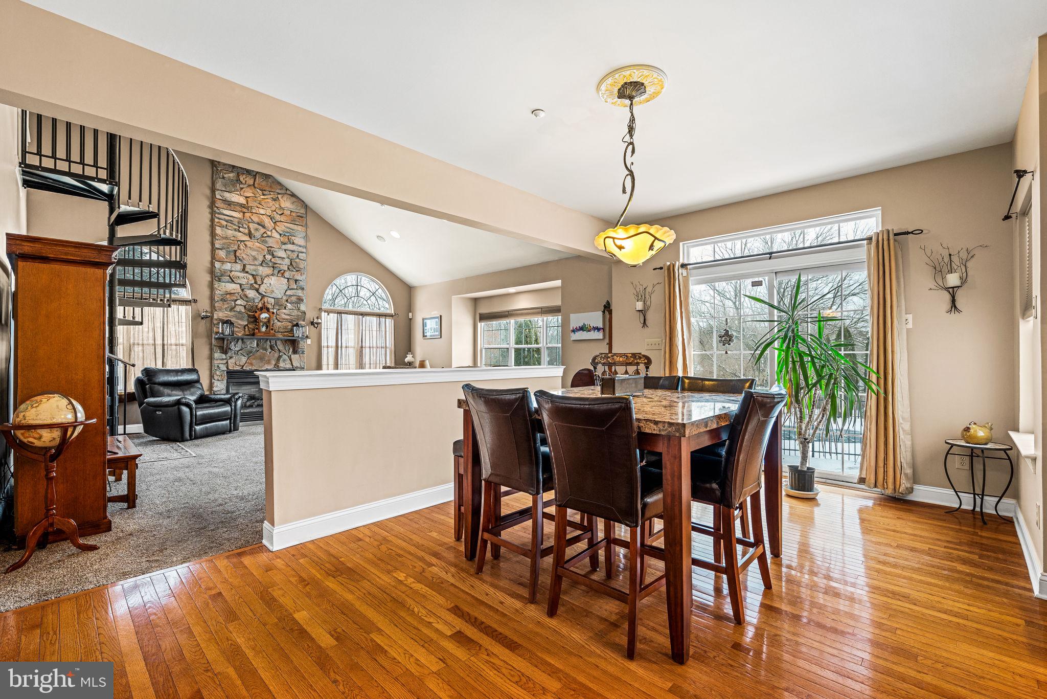 HUNTERS RUN - Residential