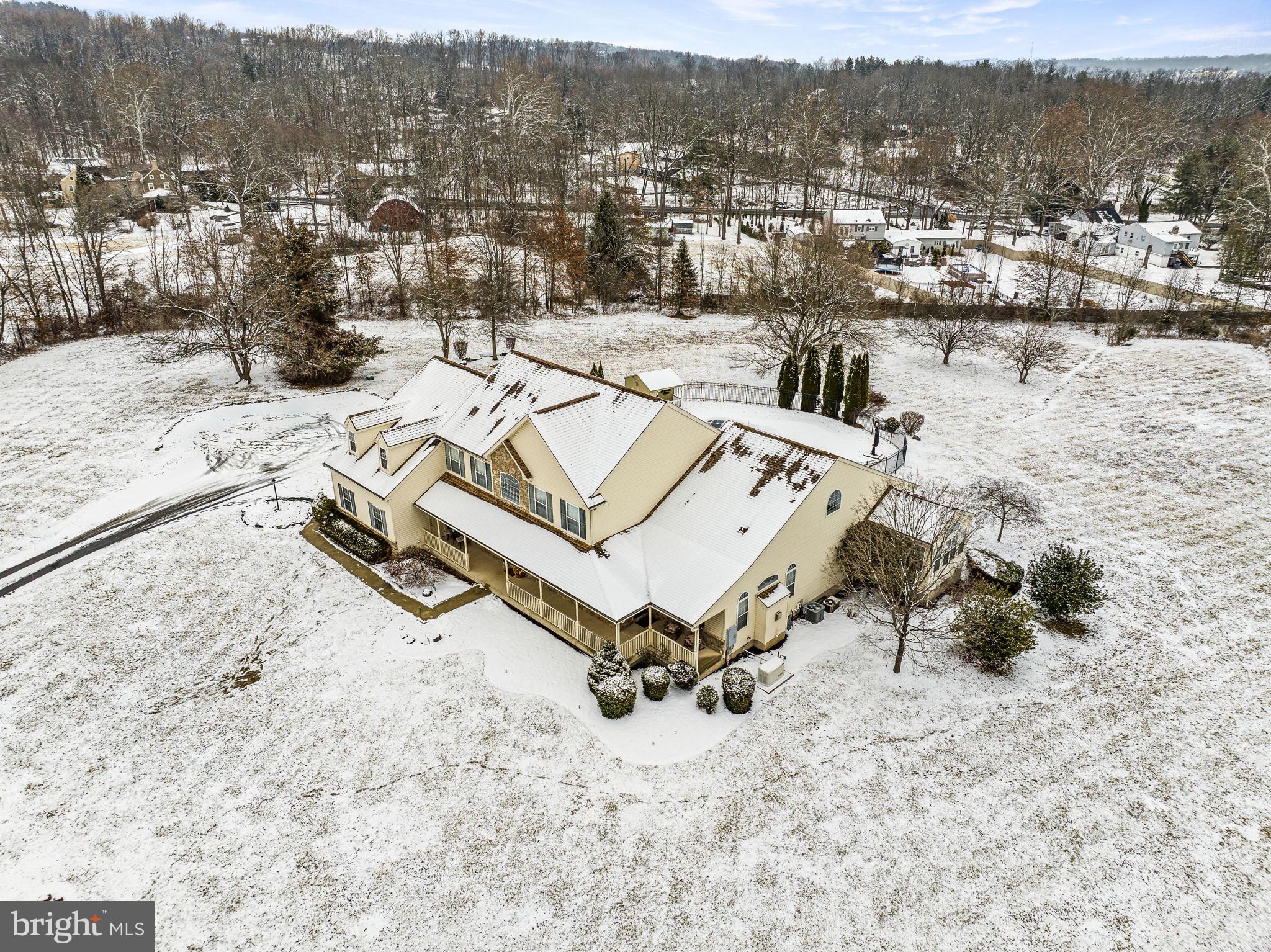 HUNTERS RUN - Residential