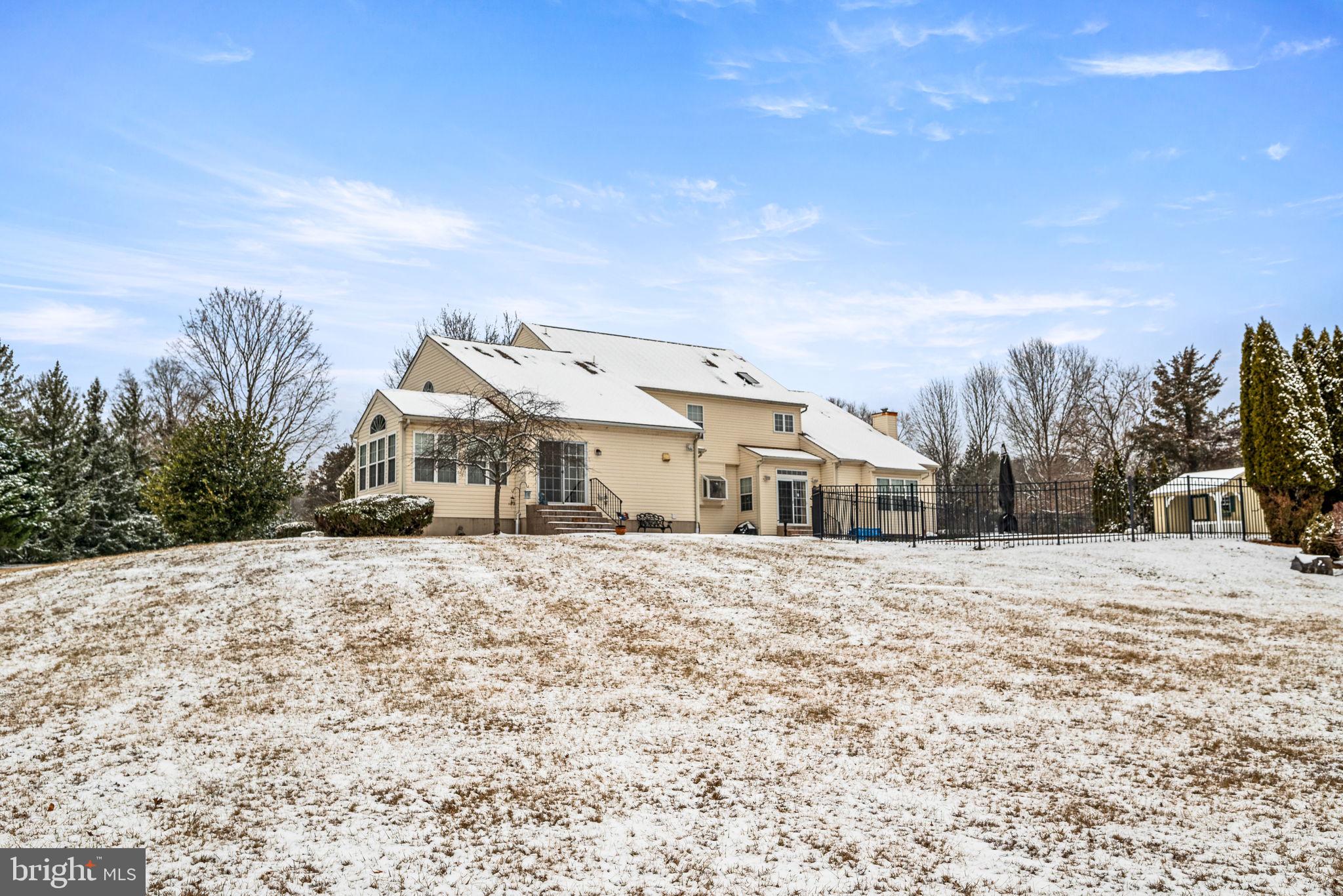 HUNTERS RUN - Residential