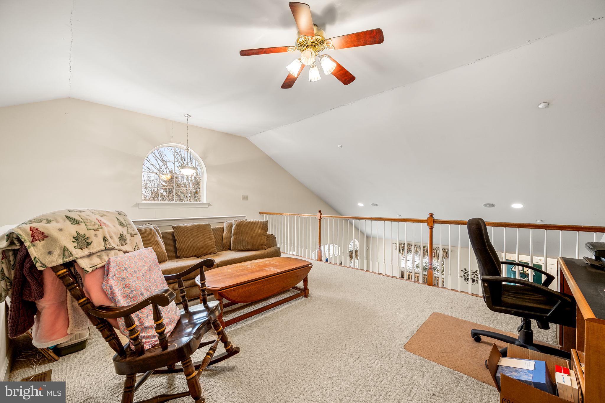 HUNTERS RUN - Residential