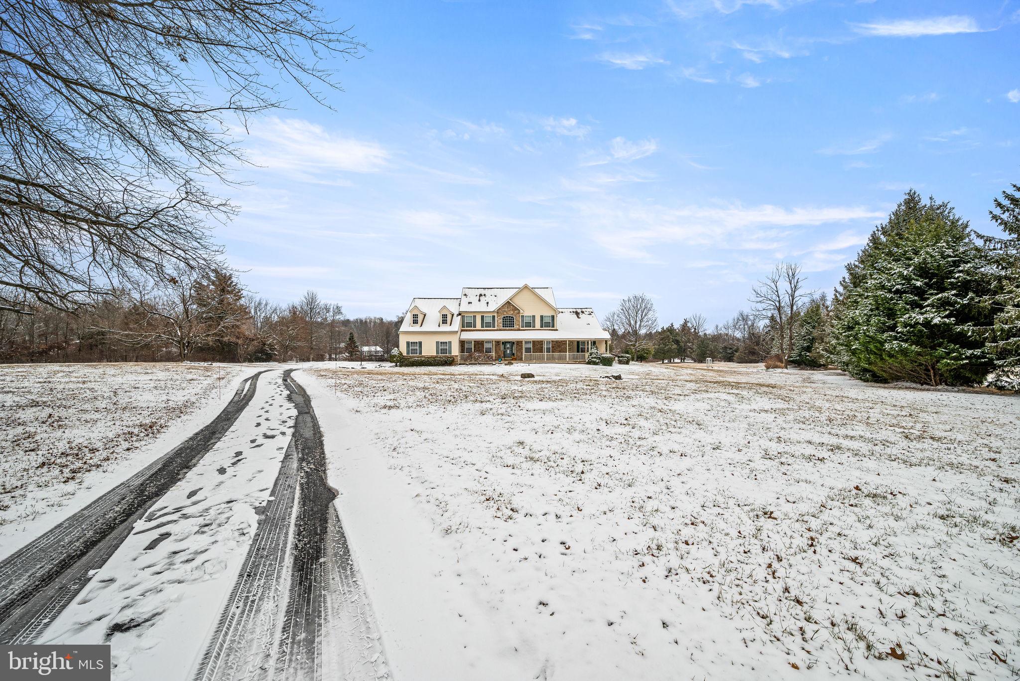 HUNTERS RUN - Residential