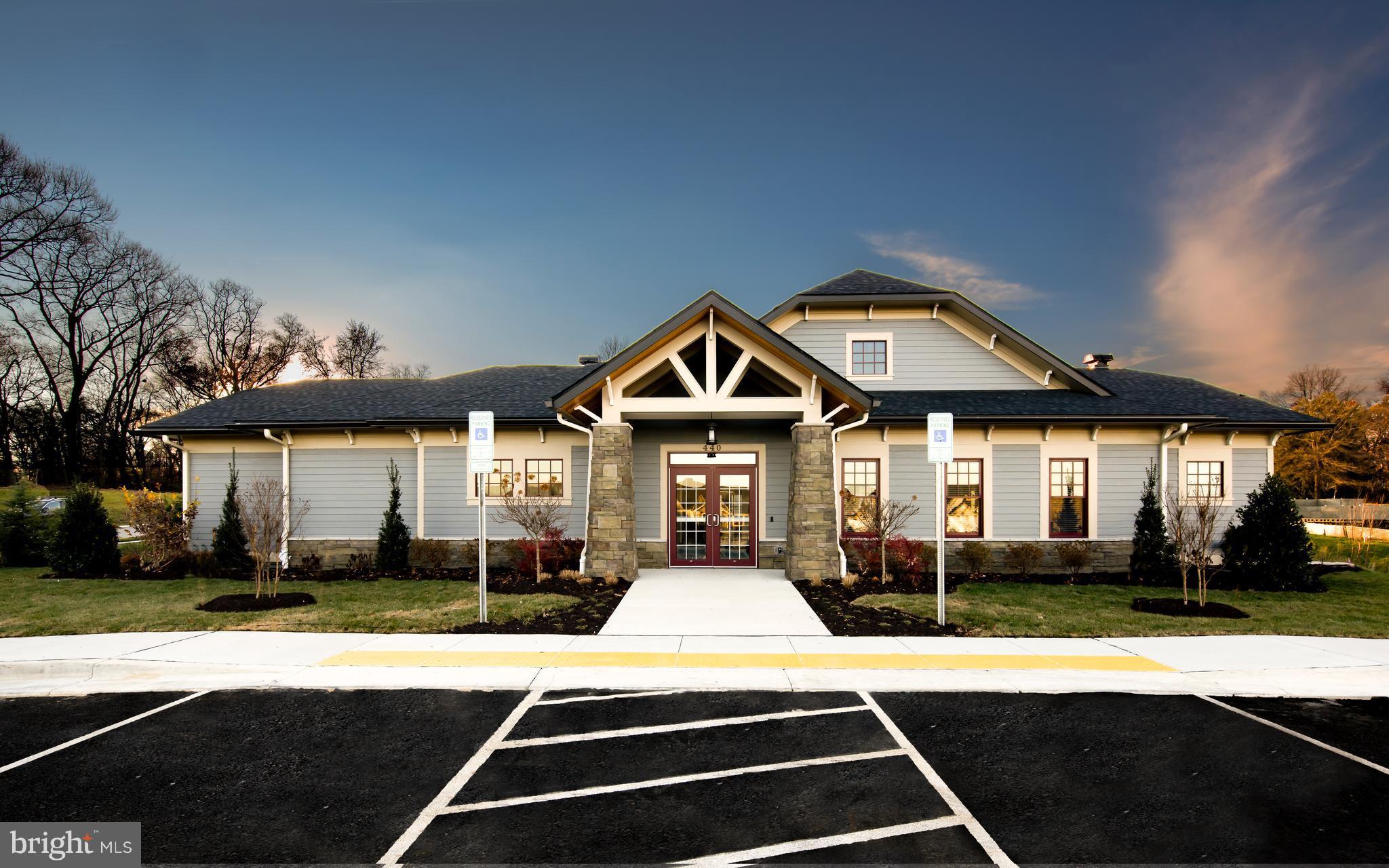 PONDVIEW - Residential