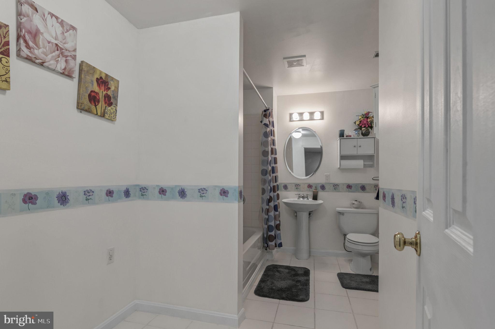 LANCASTER GATE - Residential