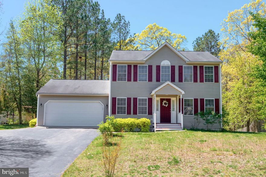 Nice property located in Lancaster Gate community just miles away from I-95, Shopping and major routes. One bedroom in the basement not to code. 2 car garage with a huge driveway to fit 4 cars plus. Nice floor plan with Living Room, Family Room eat in kitchen and a deck back to woods, property also features a little over than half acre.Fresh paint almost whole house New flooring in the dining room and family room