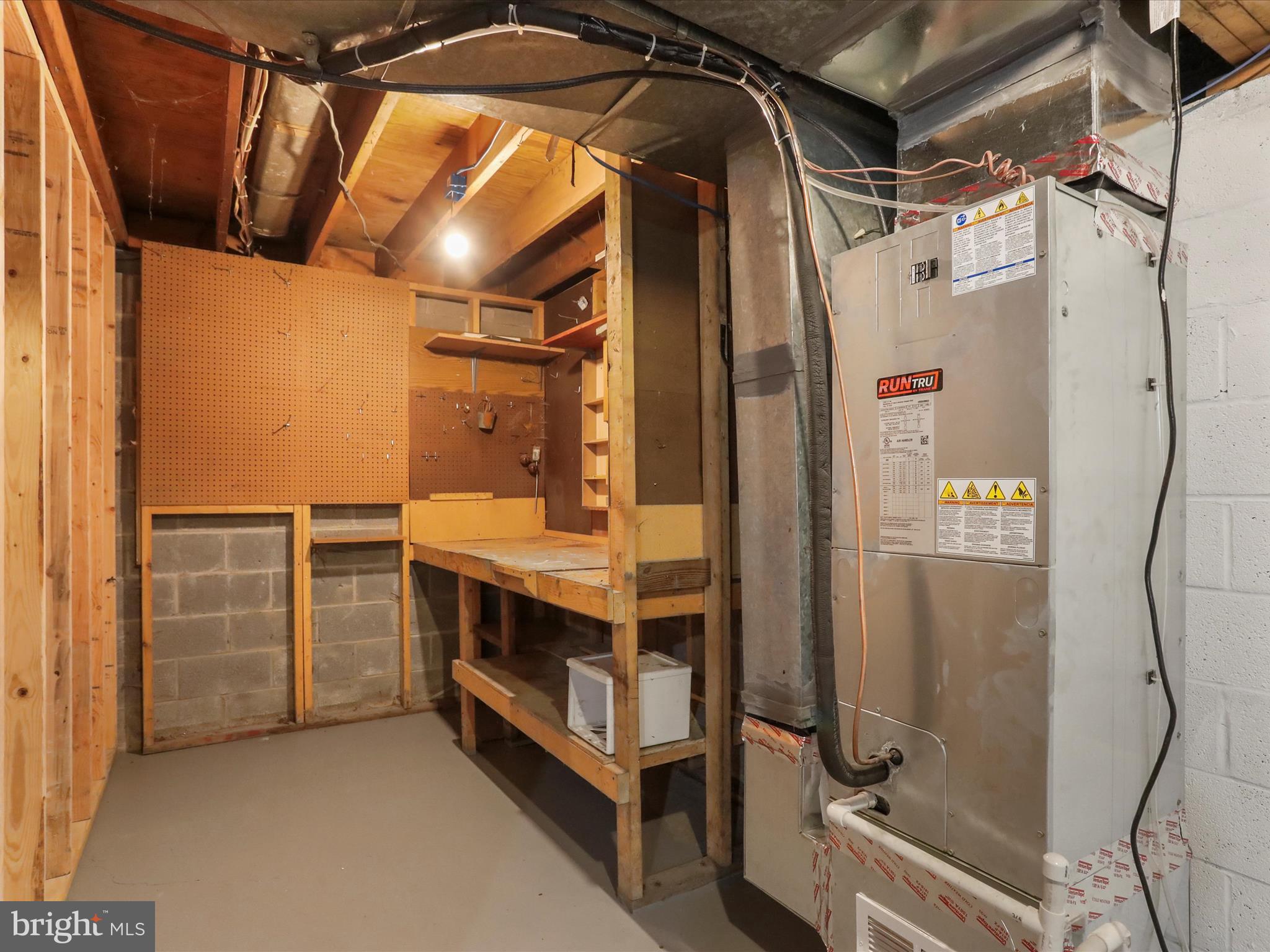 CLEAR SPRING - Residential