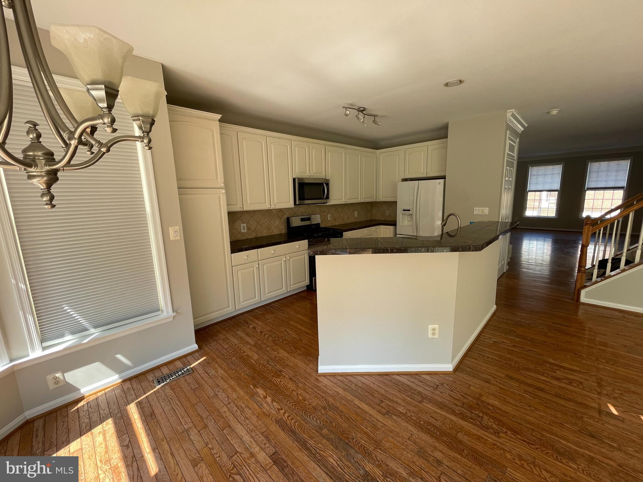 POTOMAC LAKES - Residential Lease