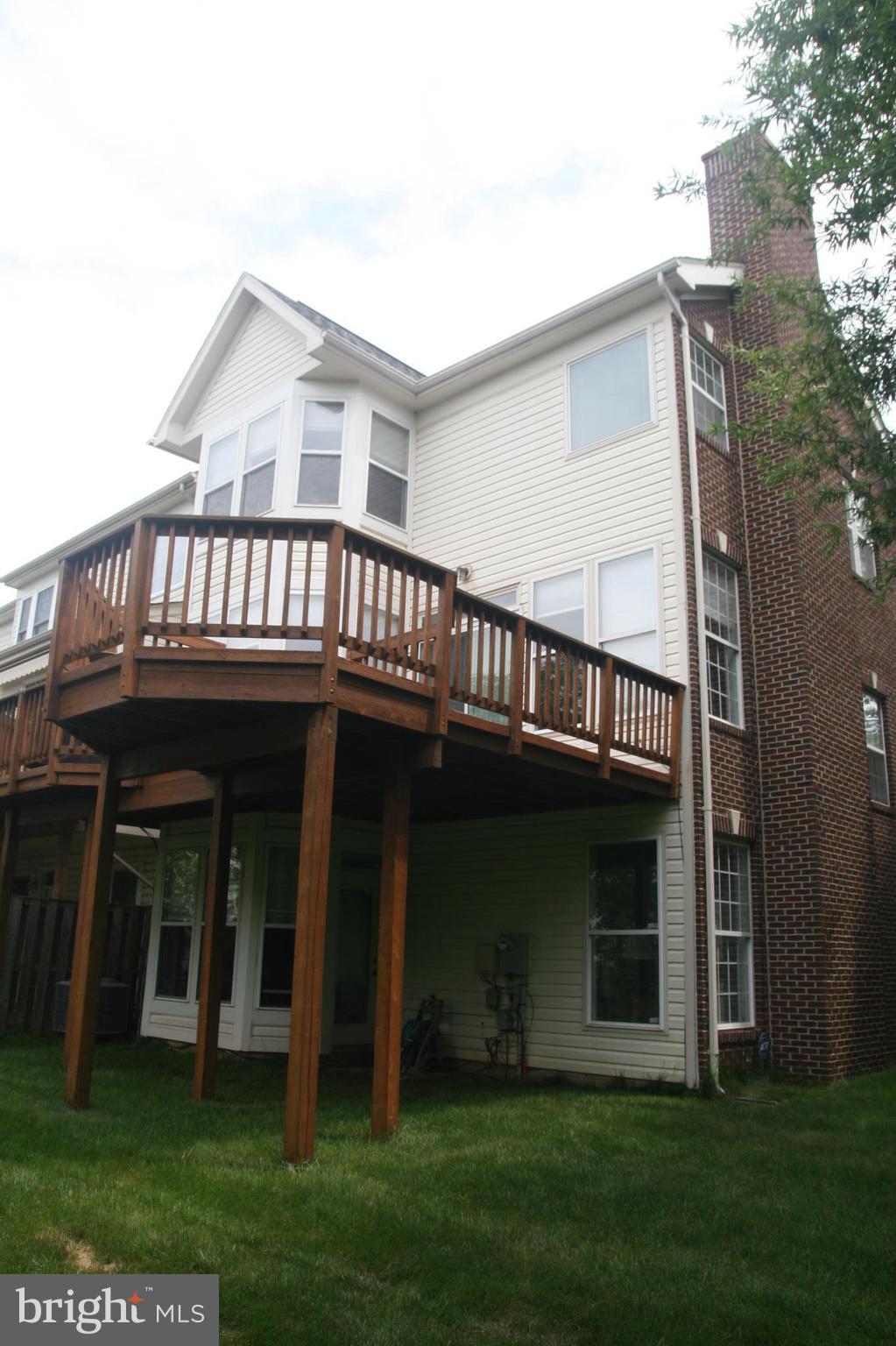 POTOMAC LAKES - Residential Lease